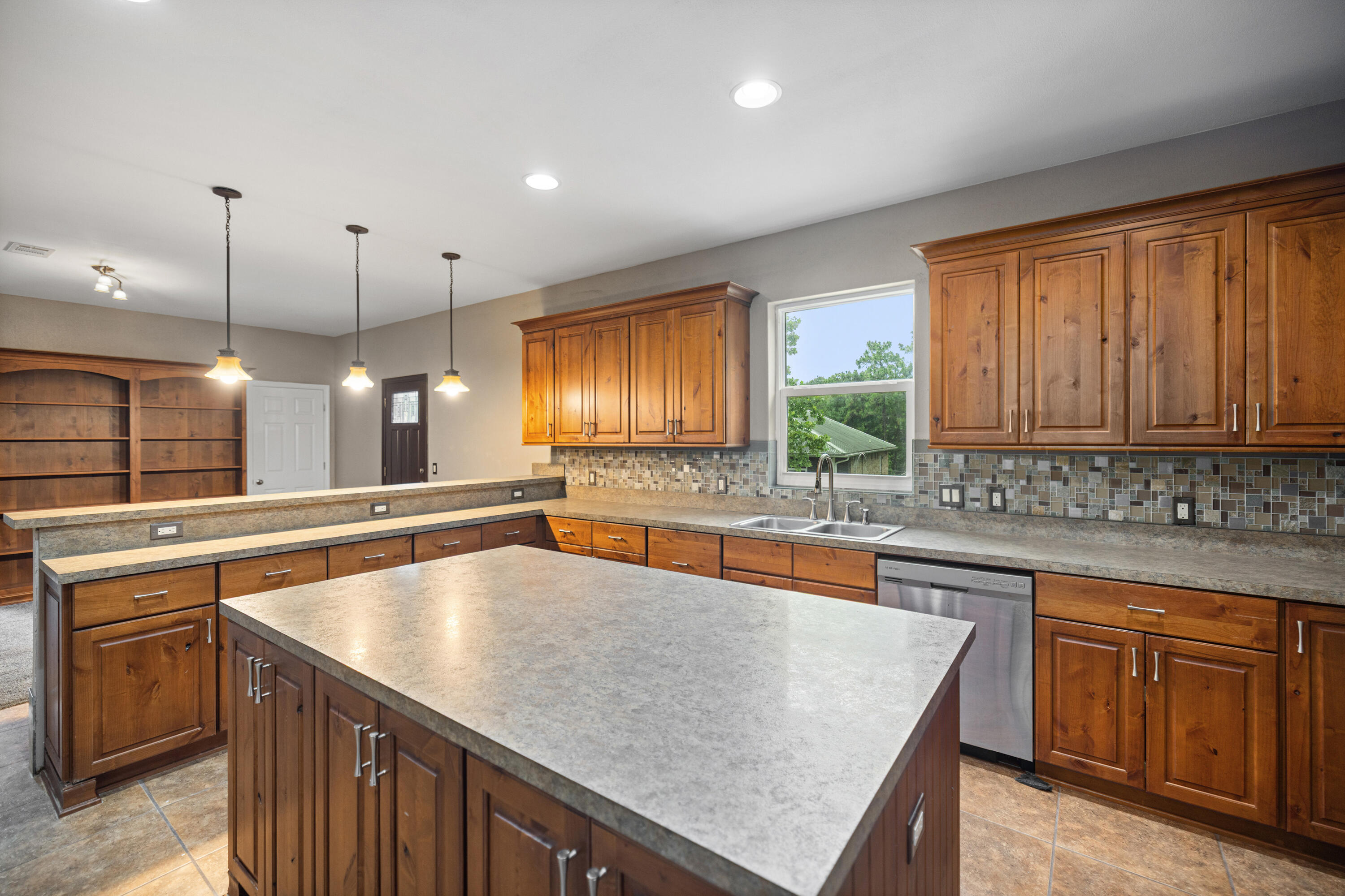 FLORIDA HEIGHTS - Residential