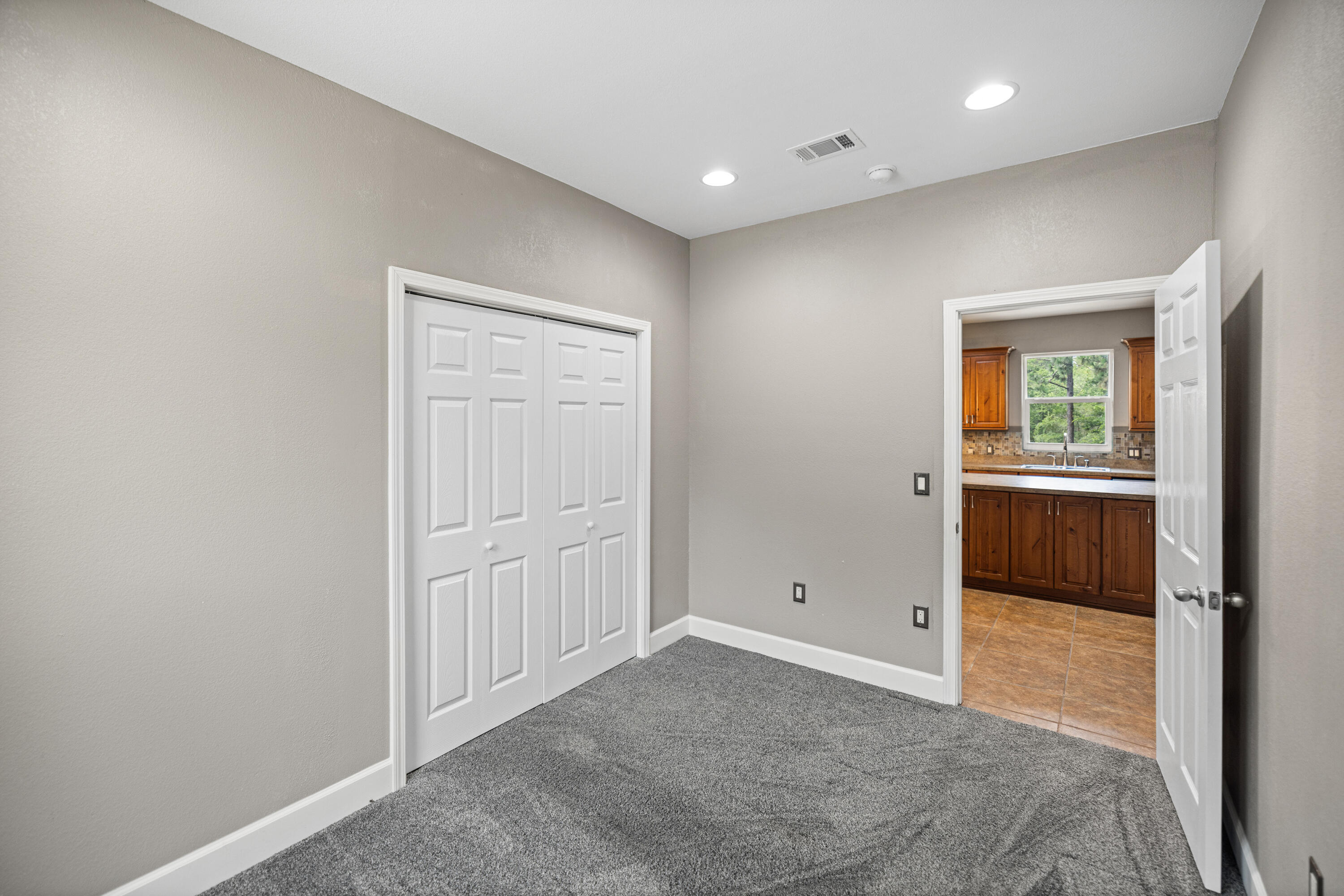 FLORIDA HEIGHTS - Residential