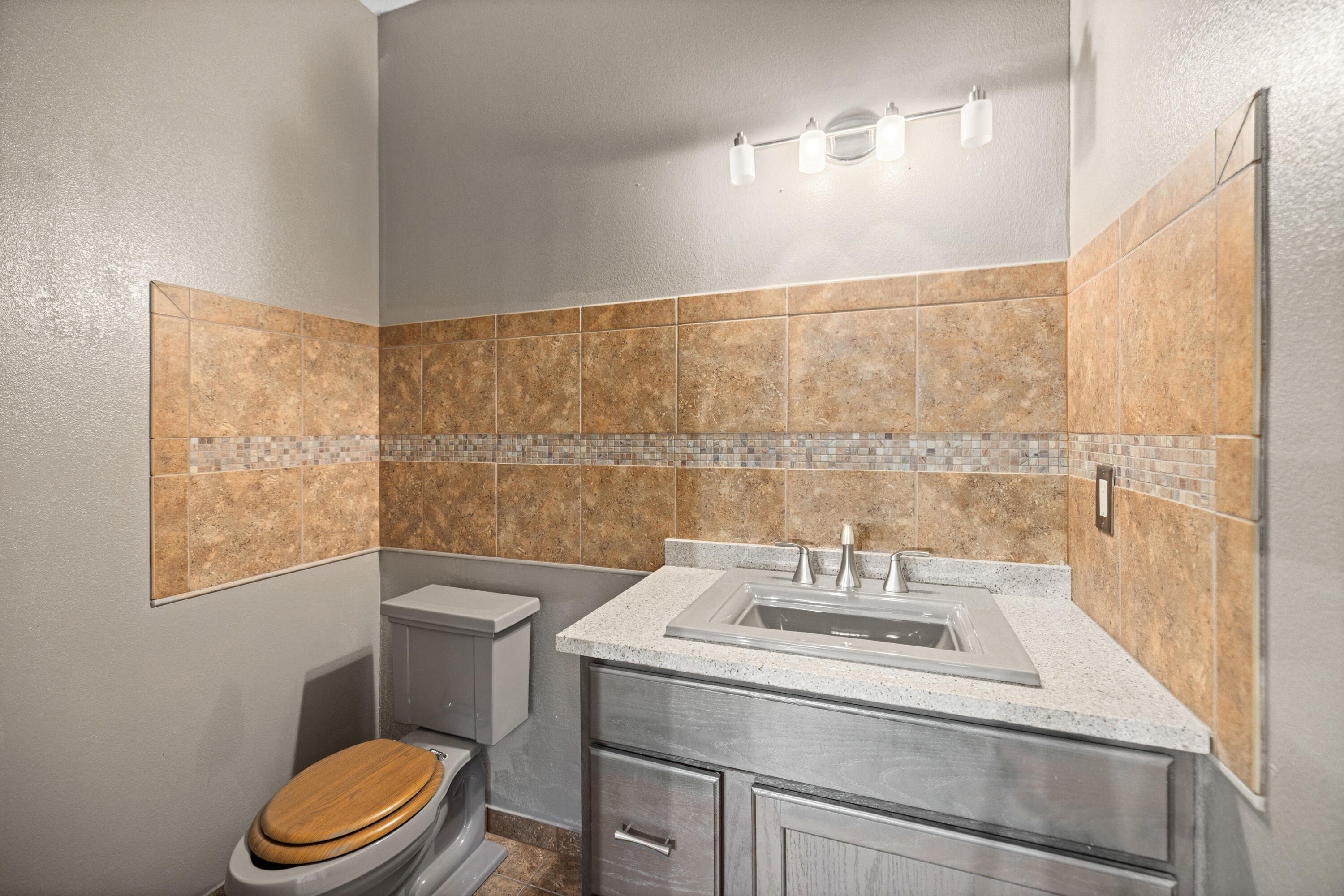 FLORIDA HEIGHTS - Residential