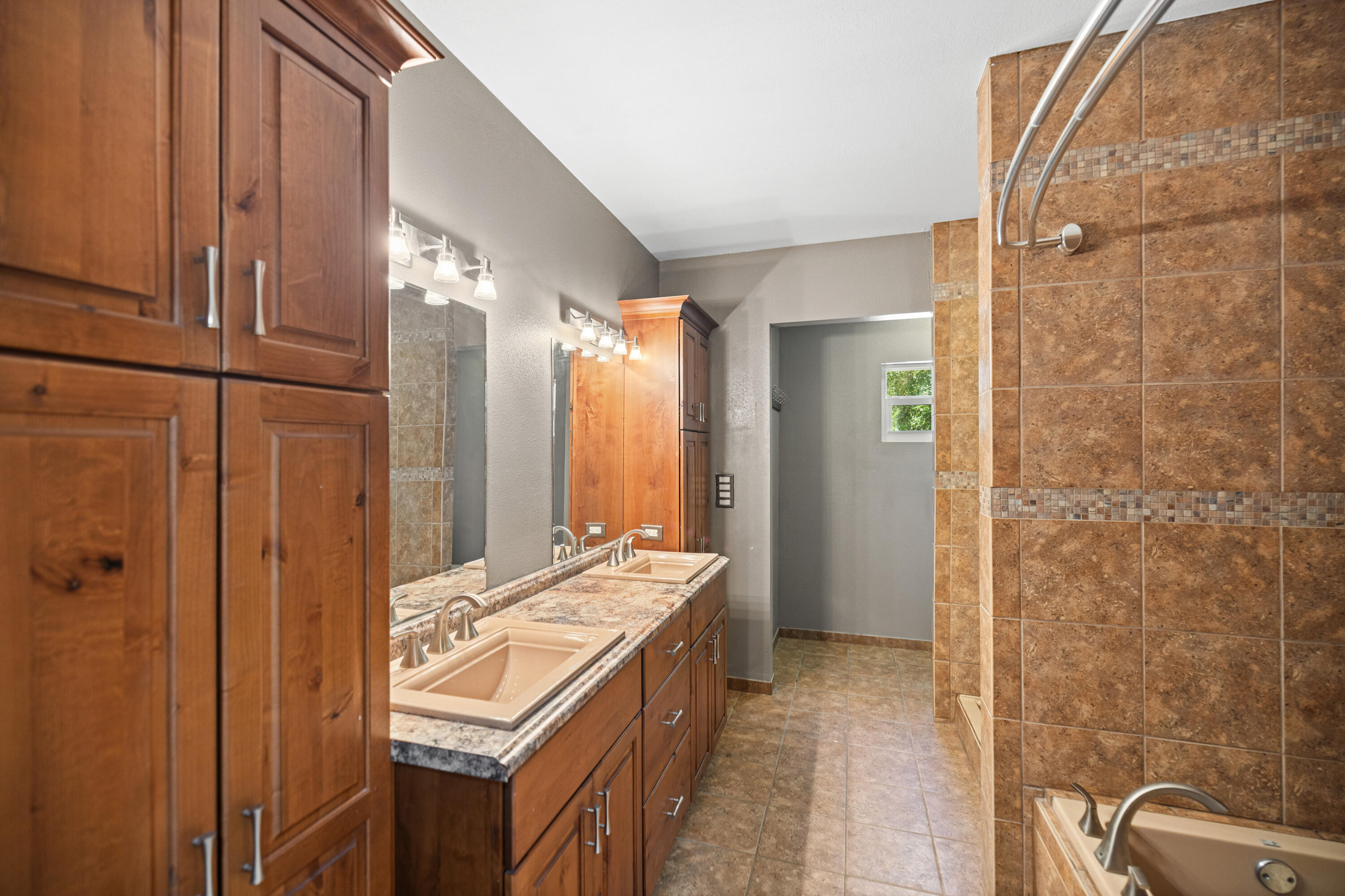 FLORIDA HEIGHTS - Residential