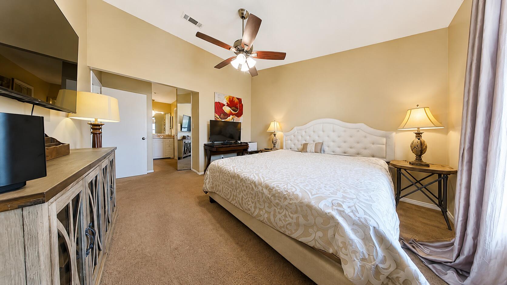 GOLF CLUB CONDO THE - Residential