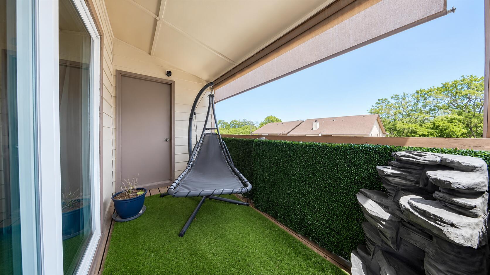 GOLF CLUB CONDO THE - Residential