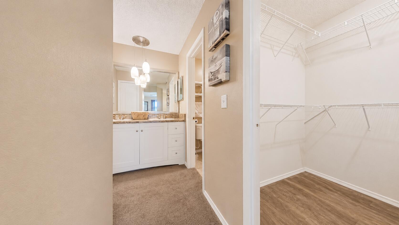 GOLF CLUB CONDO THE - Residential