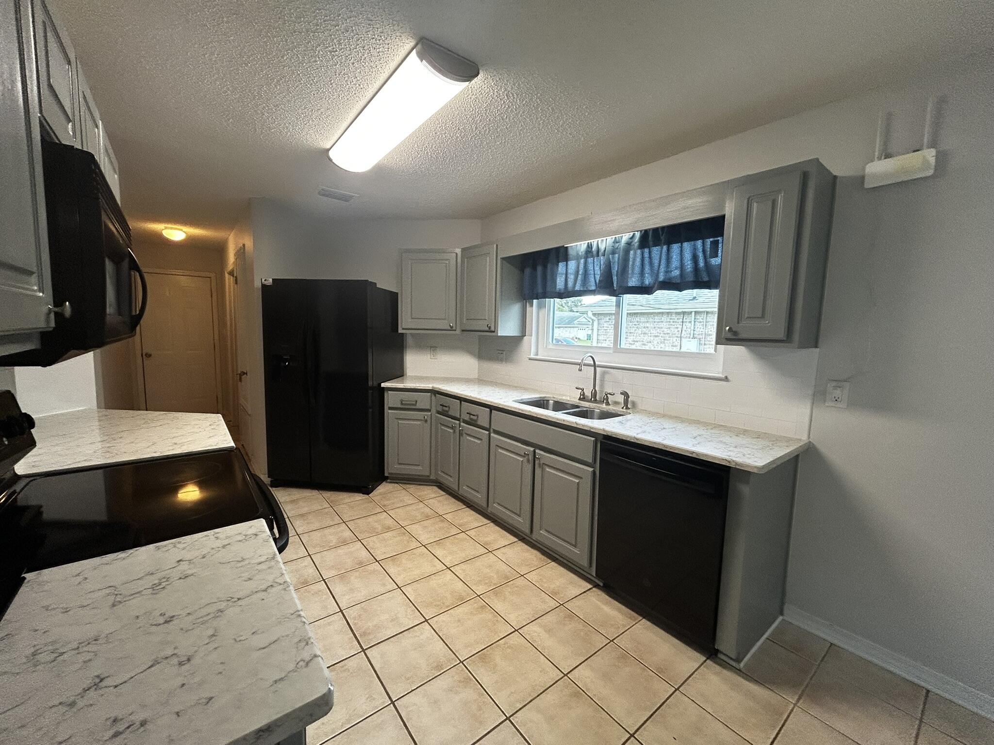 CORONADO VILLAGE PH 3 - Residential Lease
