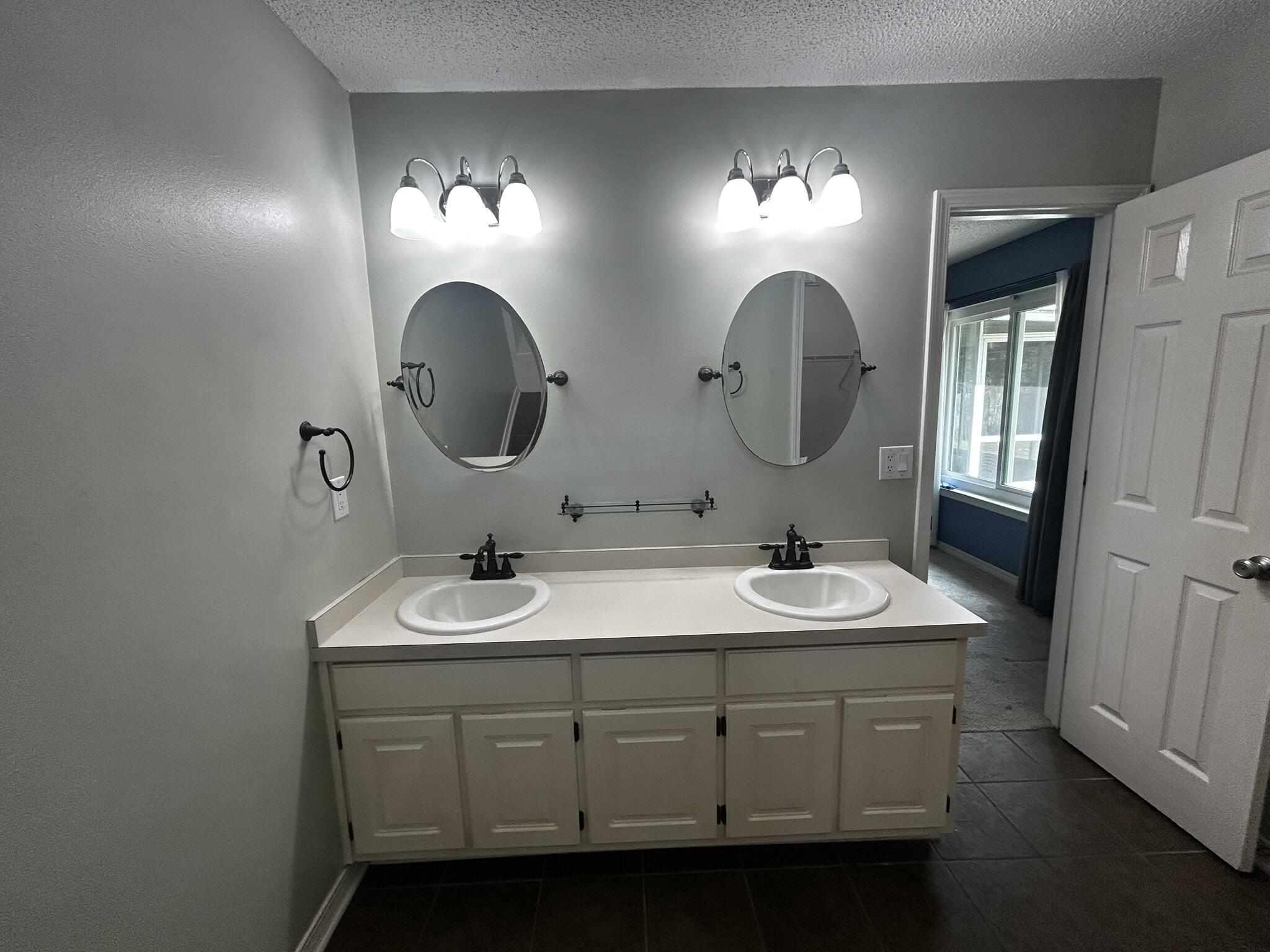 CORONADO VILLAGE PH 3 - Residential Lease