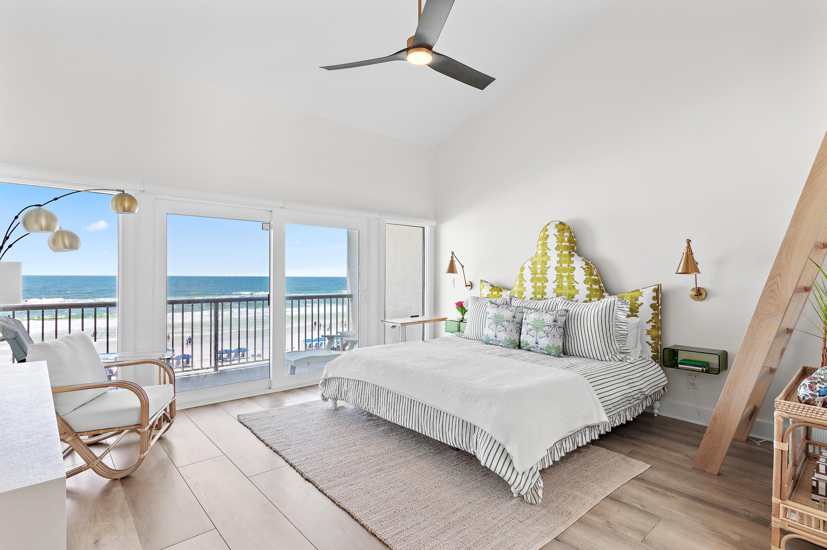 SEAFARER CONDO - Residential