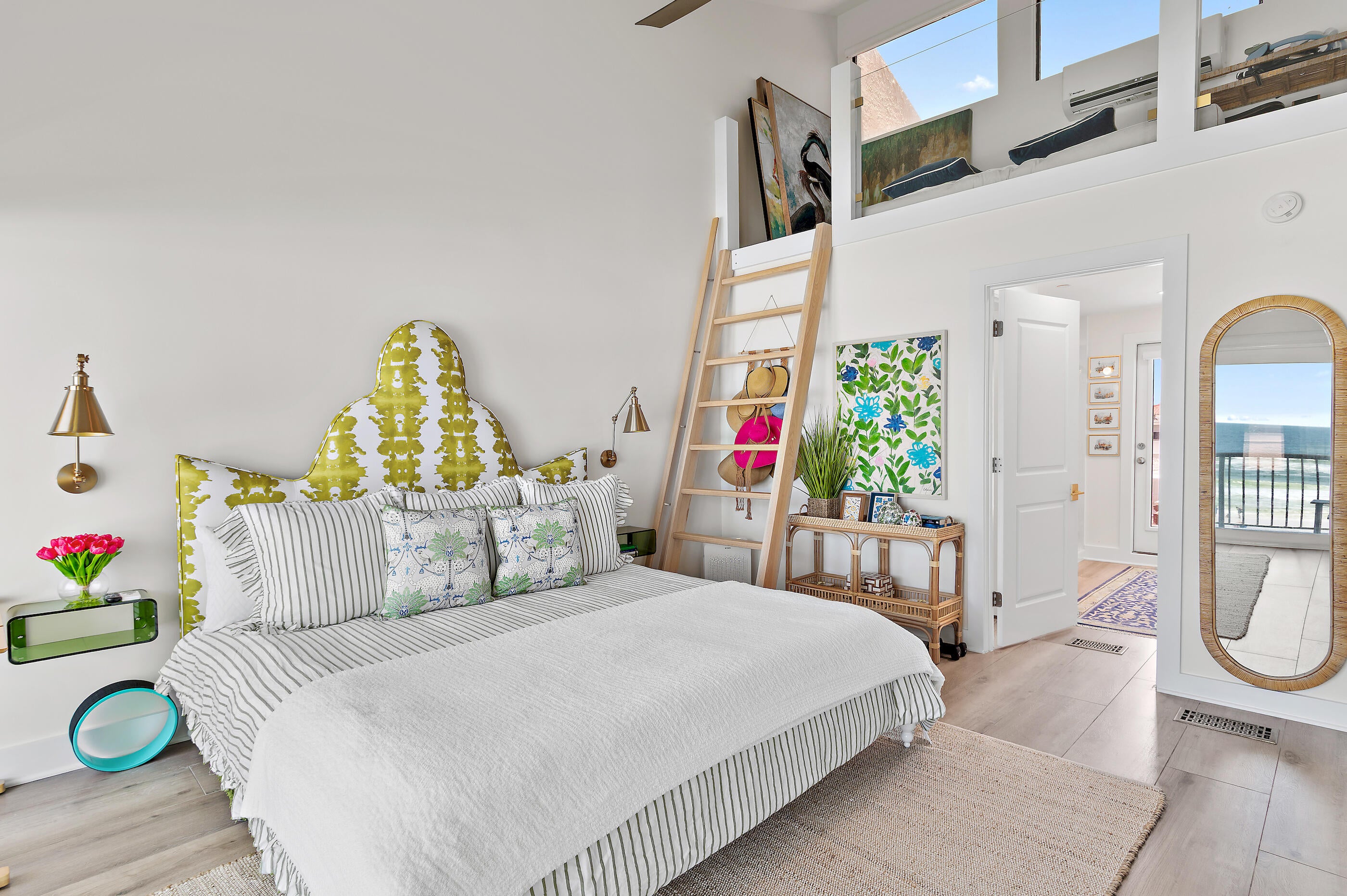 SEAFARER CONDO - Residential