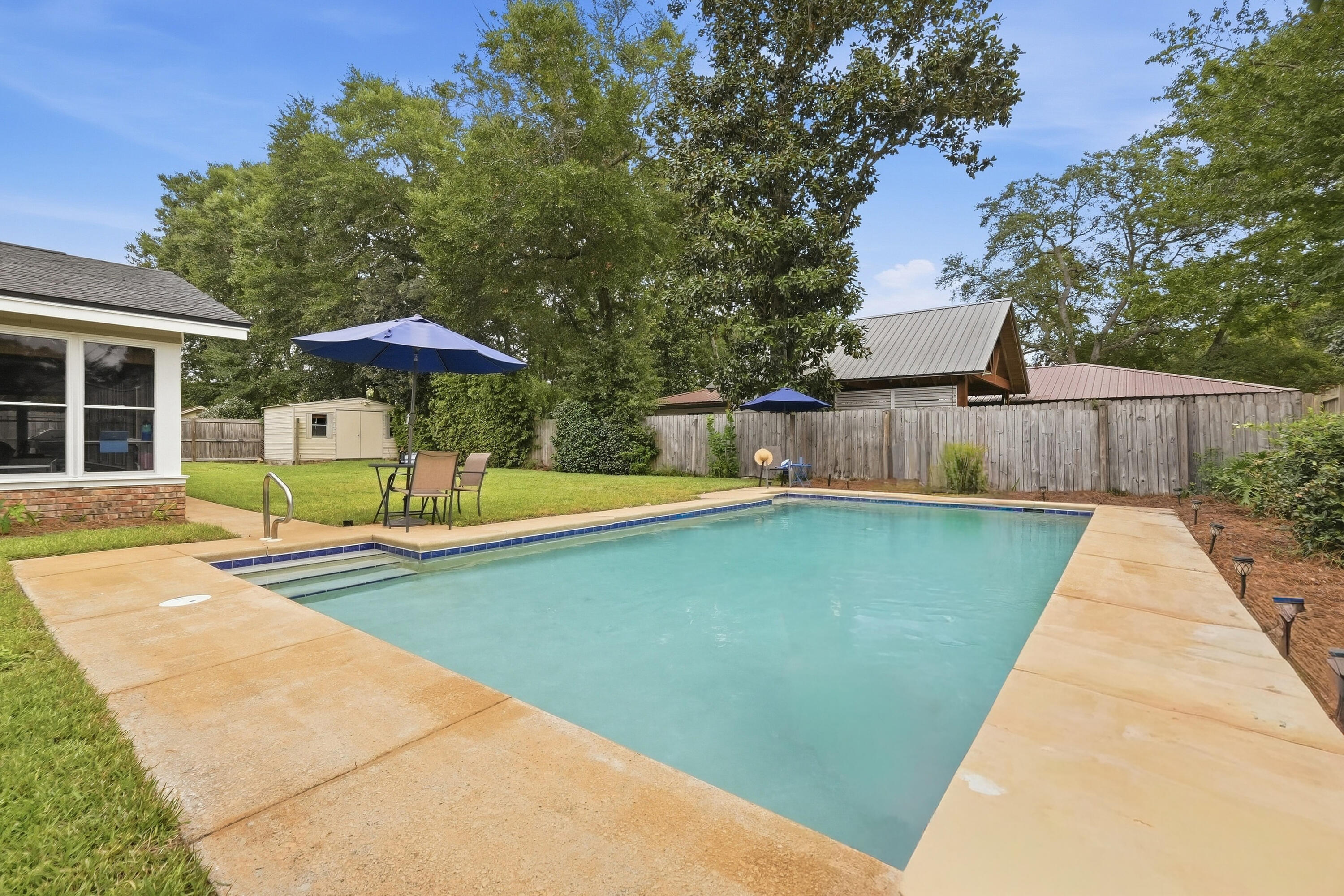 OVERBROOK - Residential