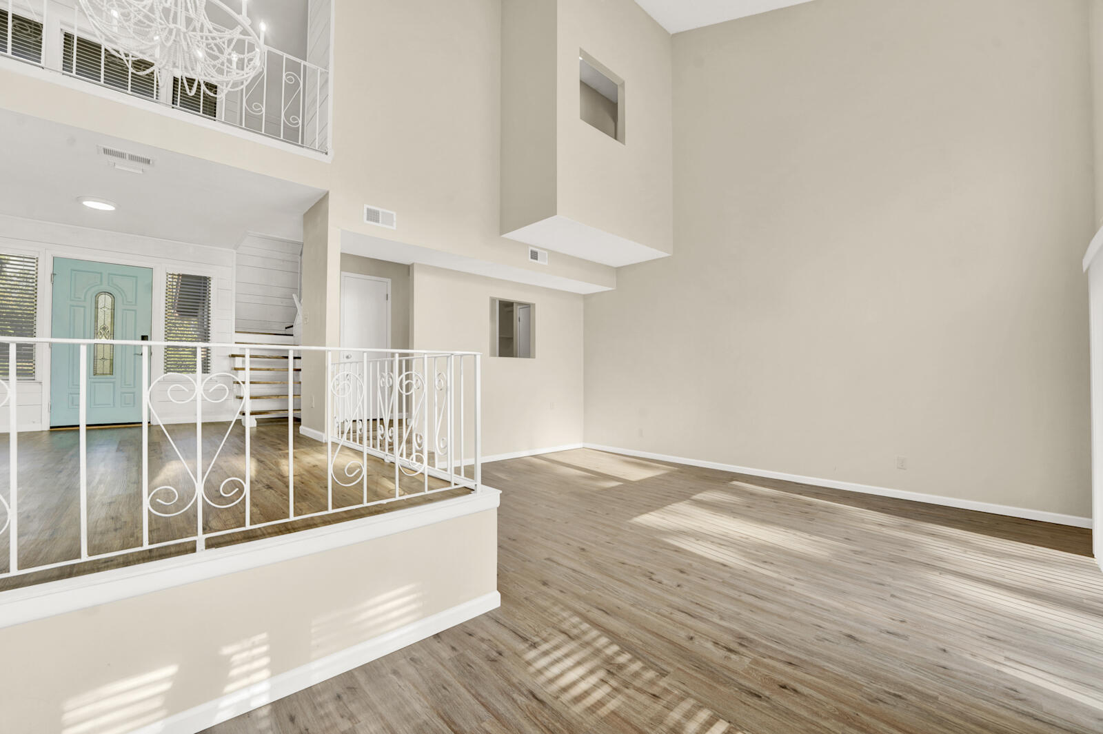 LE CHATEAU - Residential