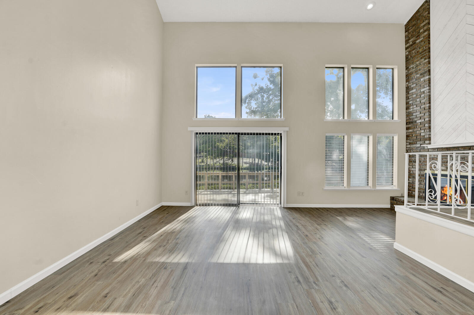 LE CHATEAU - Residential