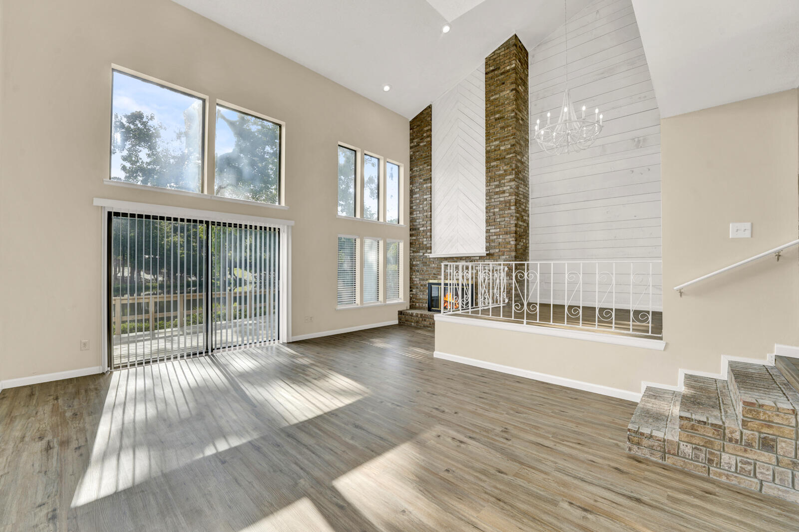 LE CHATEAU - Residential