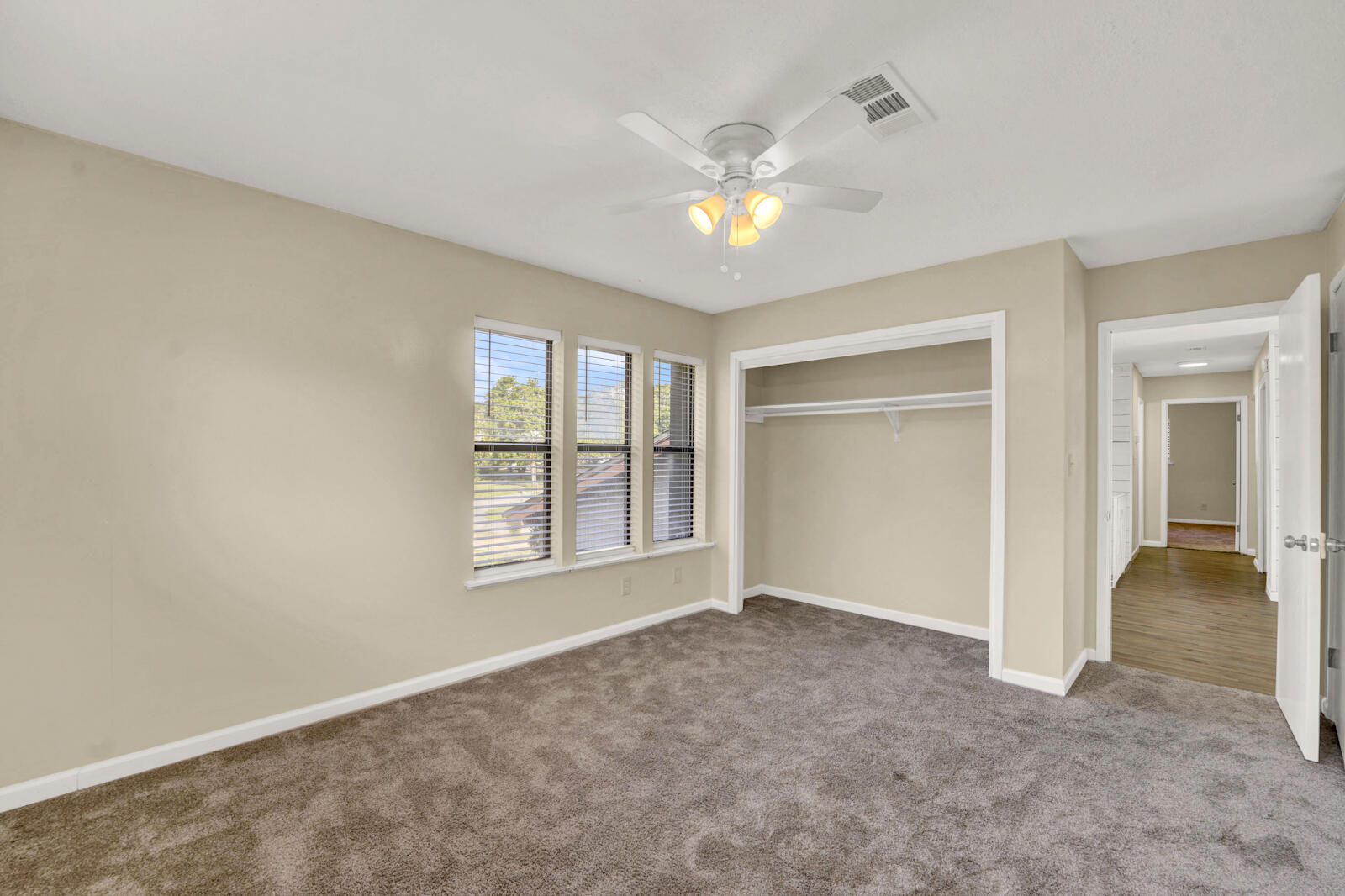 LE CHATEAU - Residential