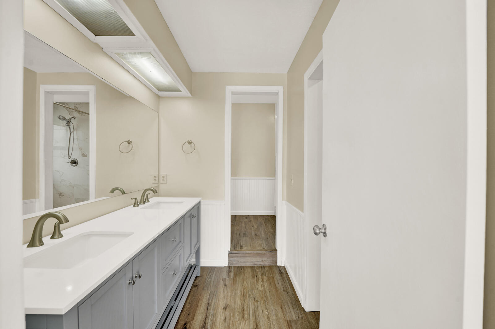 LE CHATEAU - Residential