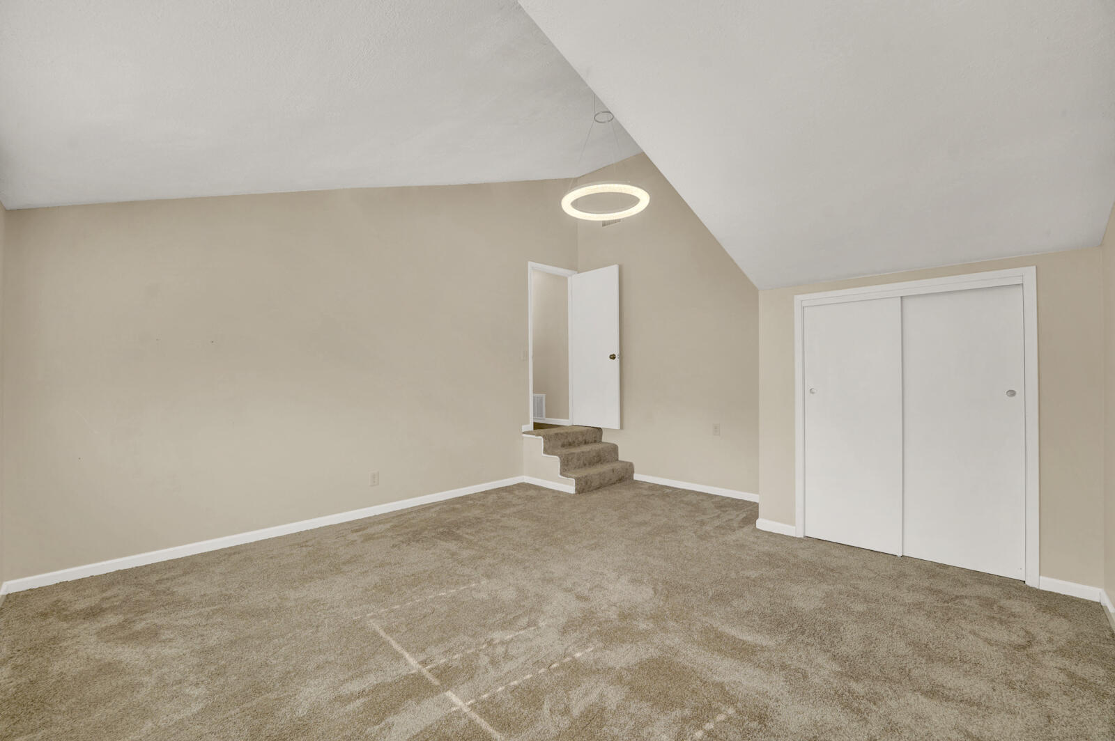 LE CHATEAU - Residential