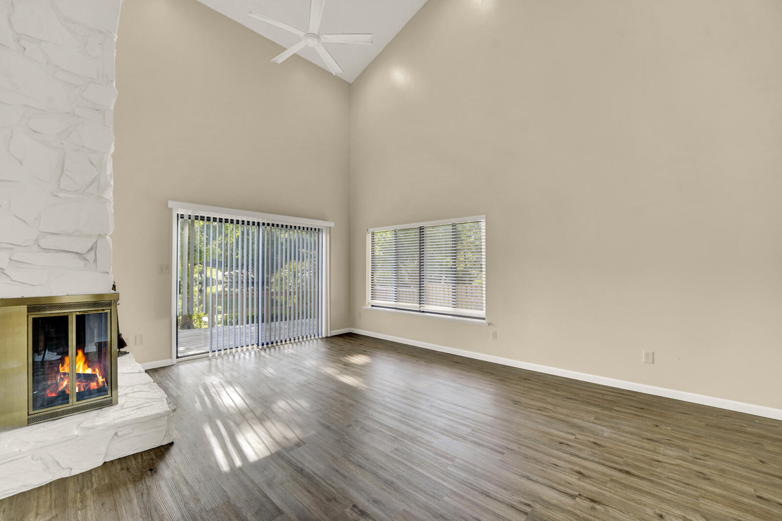 LE CHATEAU - Residential