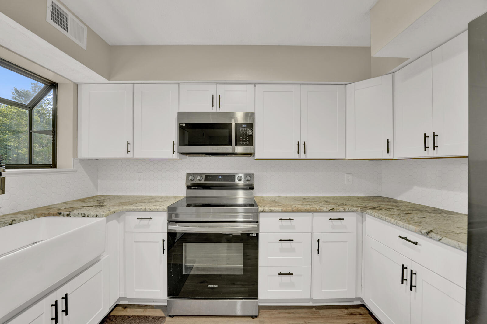 LE CHATEAU - Residential