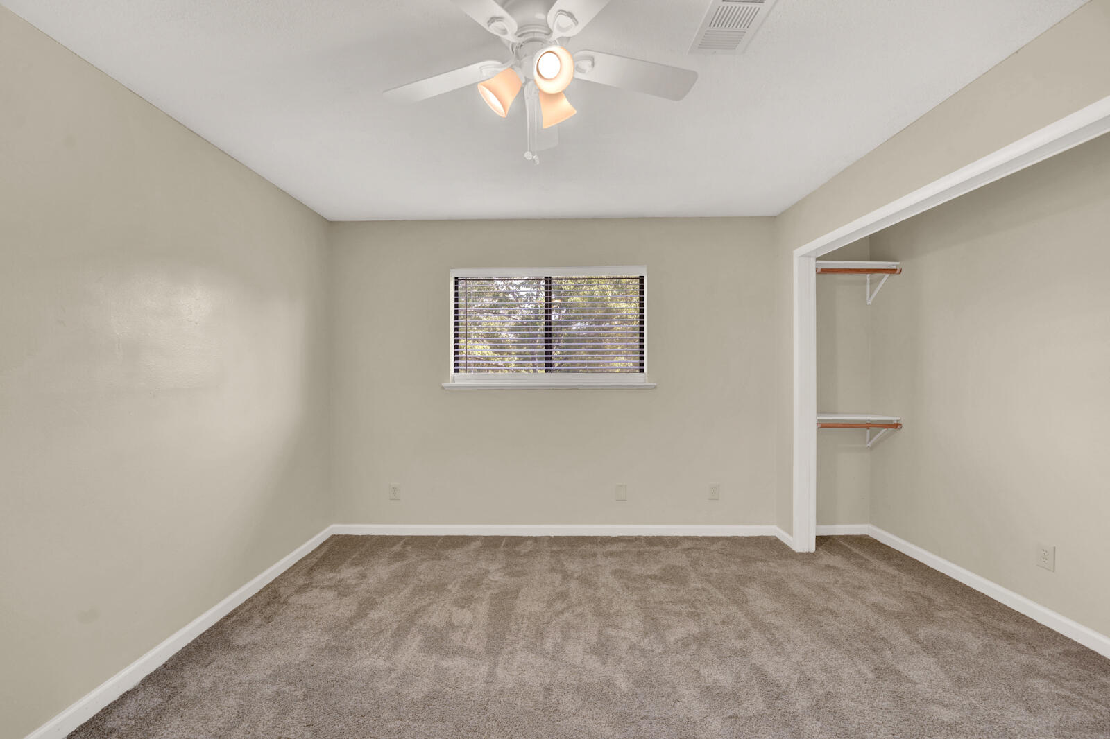 LE CHATEAU - Residential