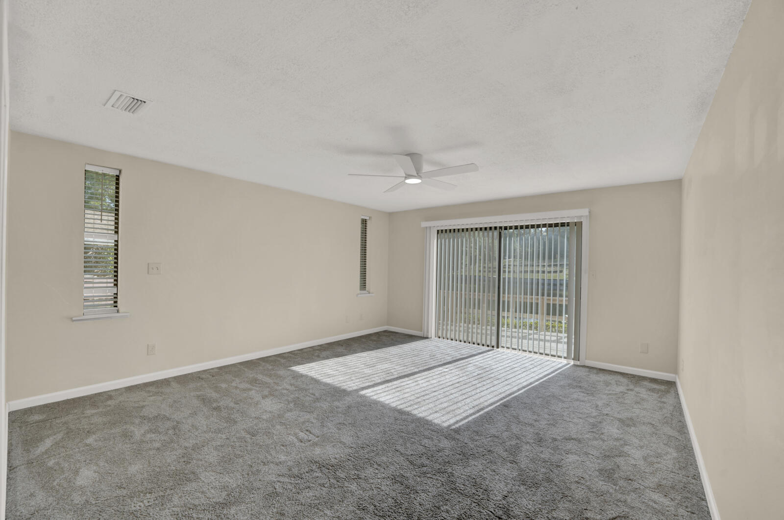 LE CHATEAU - Residential