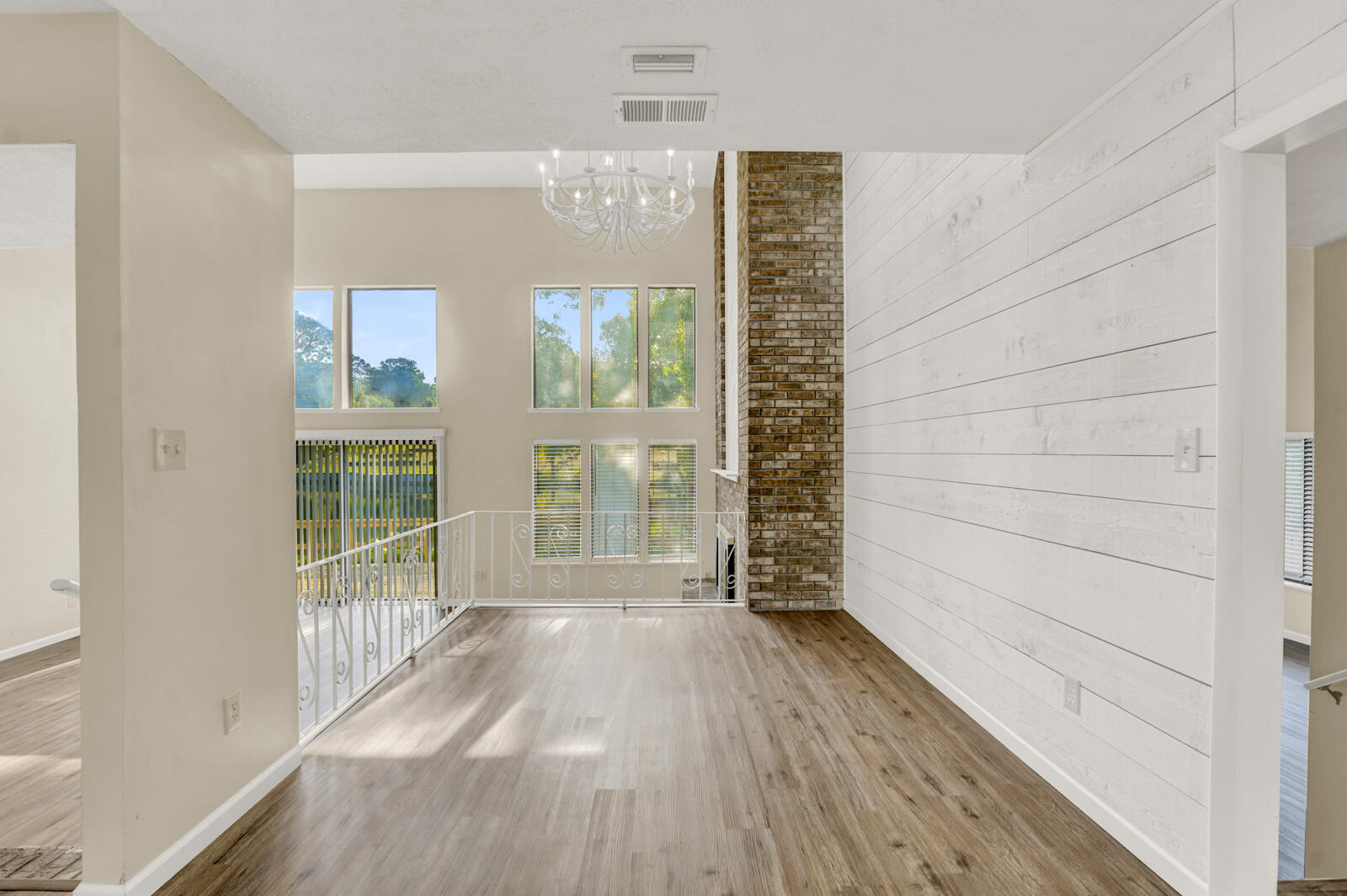 LE CHATEAU - Residential