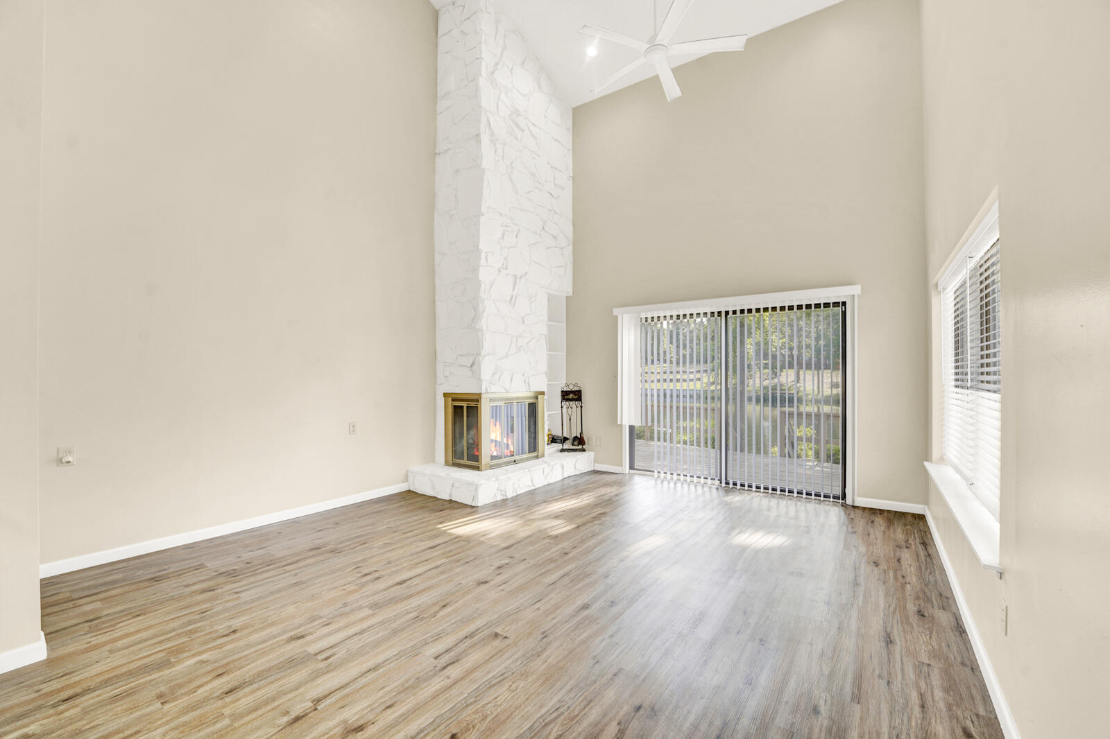 LE CHATEAU - Residential