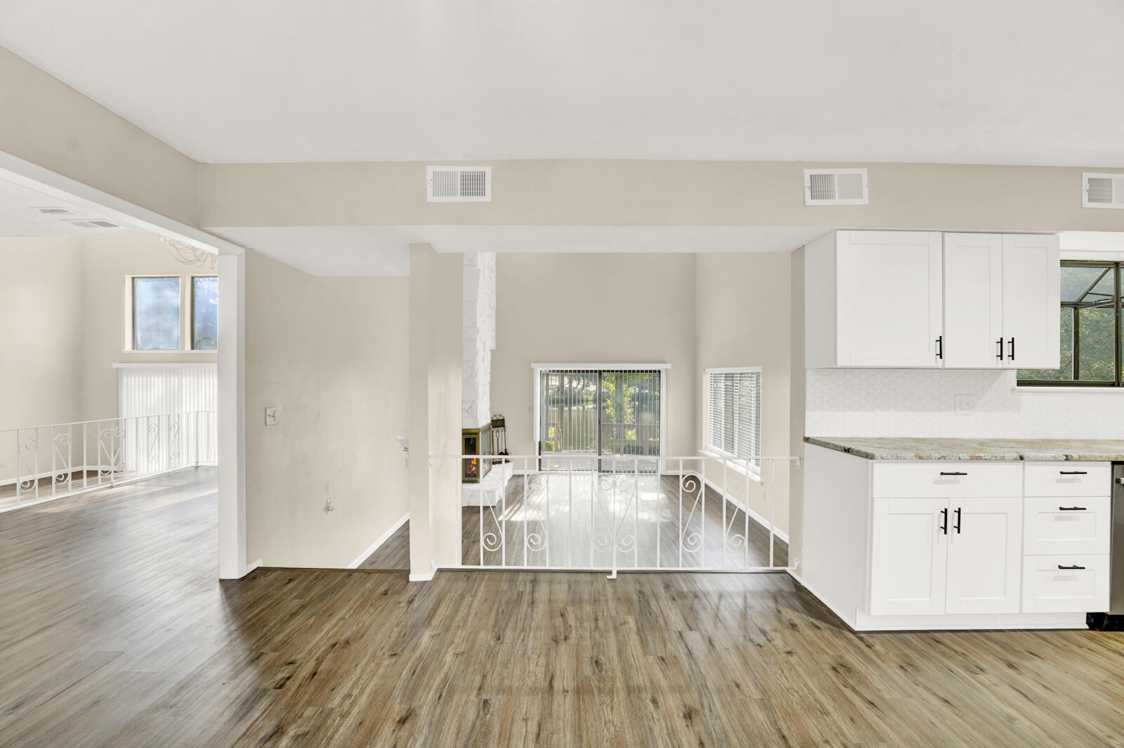 LE CHATEAU - Residential