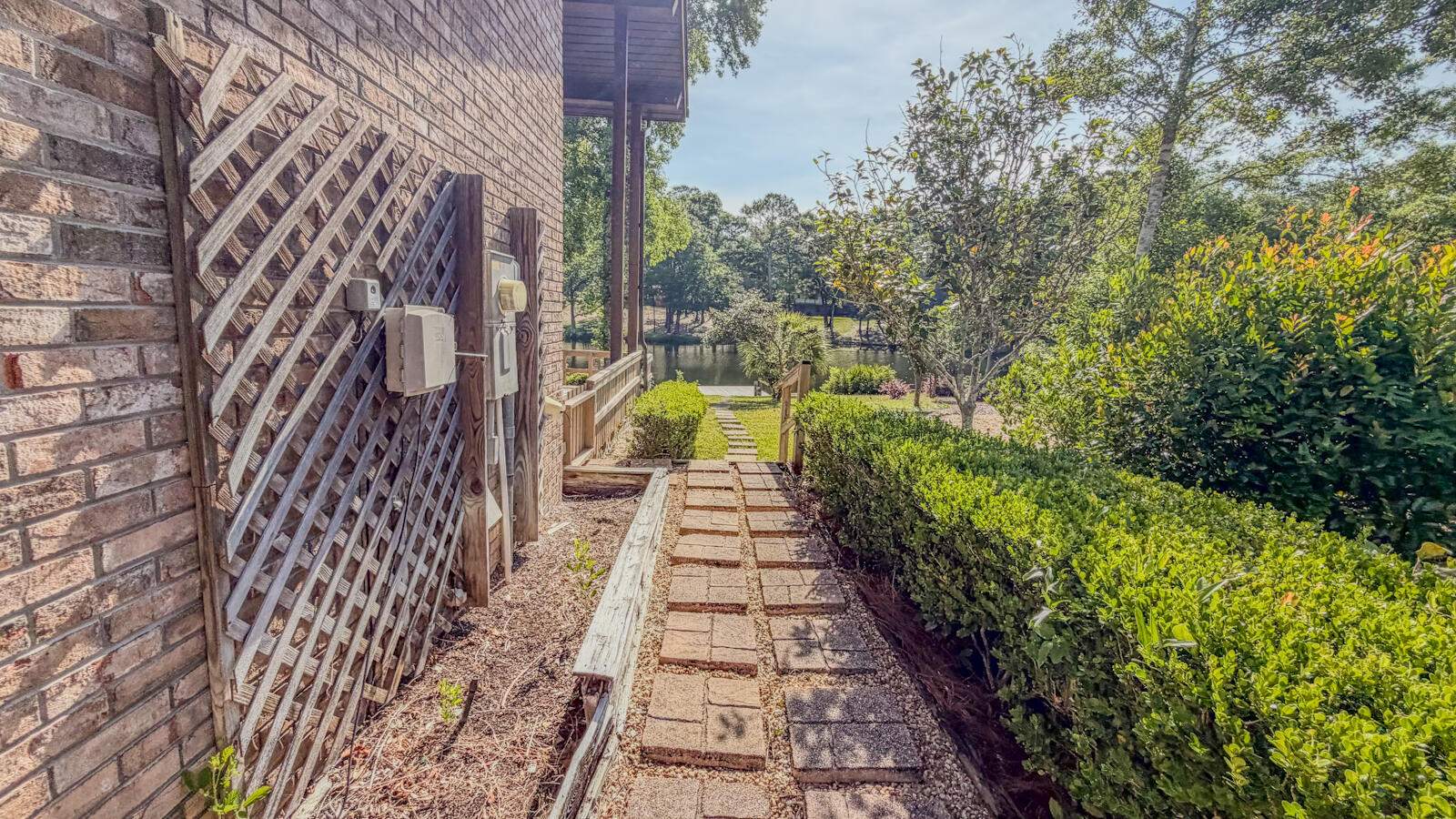 LE CHATEAU - Residential