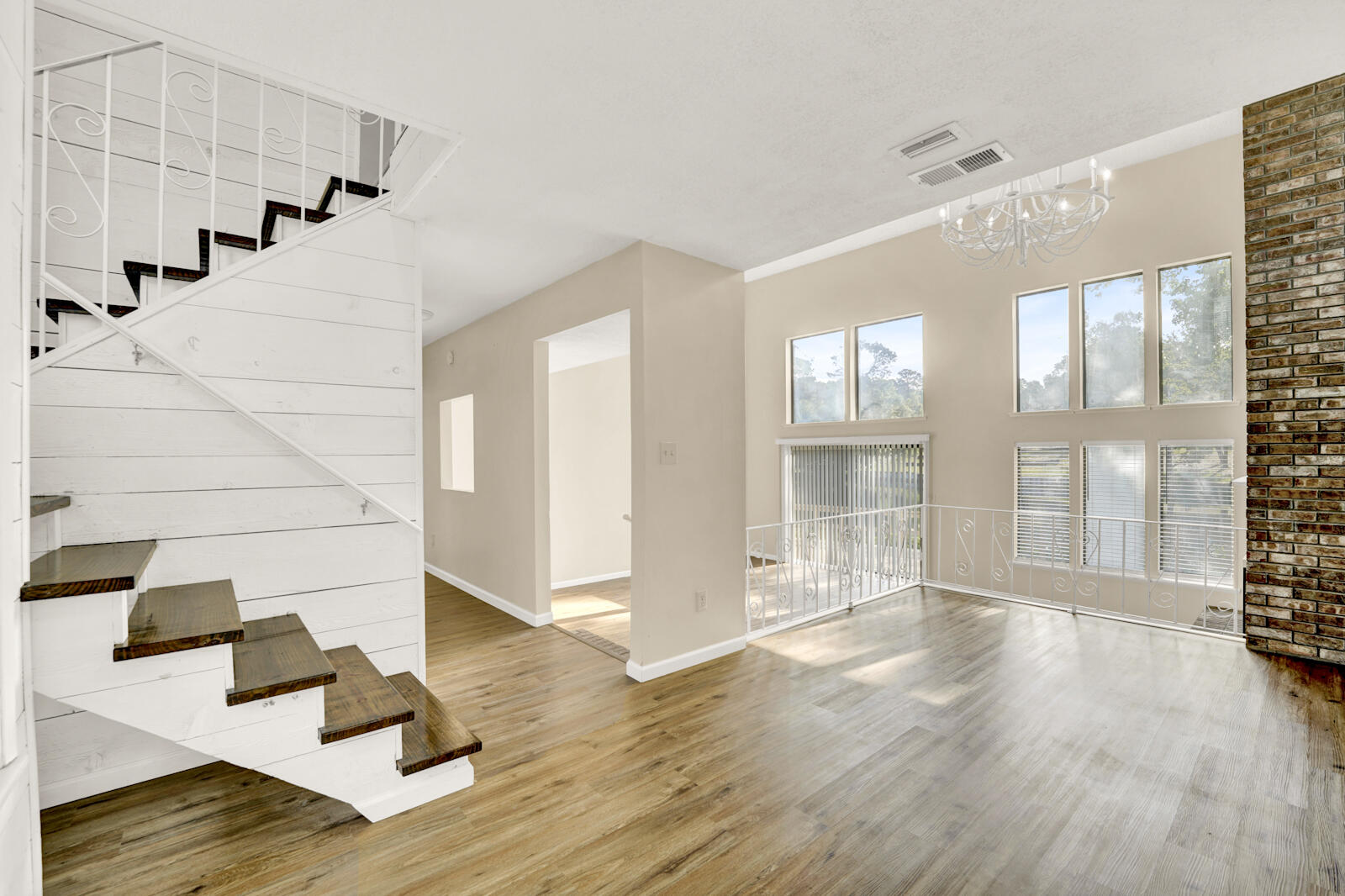 LE CHATEAU - Residential