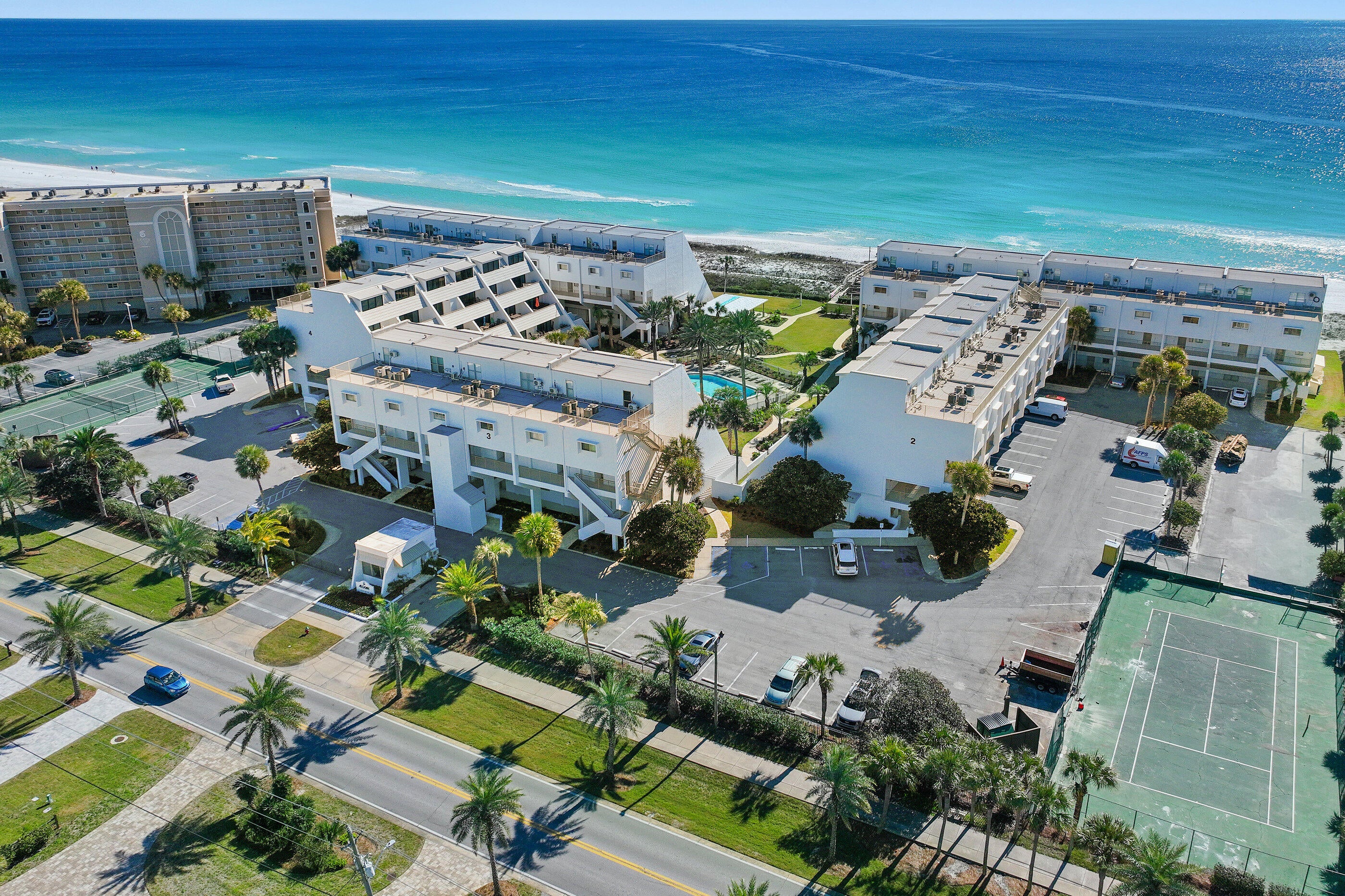 AEGEAN CONDO - Residential