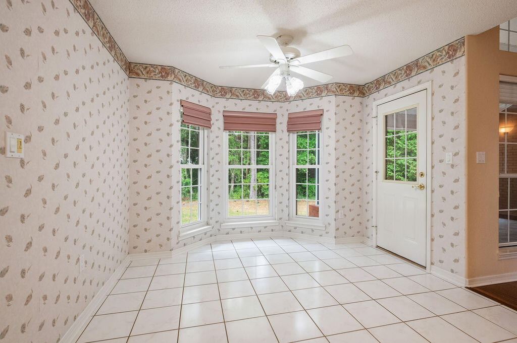 ROCKY BAYOU ESTATES 12B - Residential