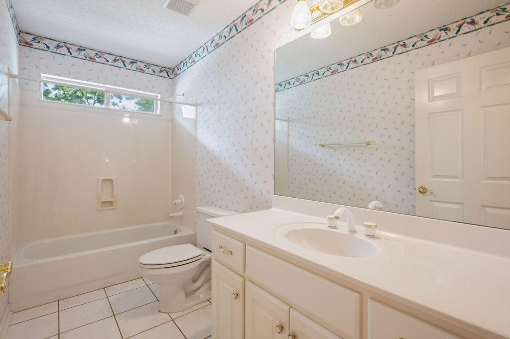 ROCKY BAYOU ESTATES 12B - Residential
