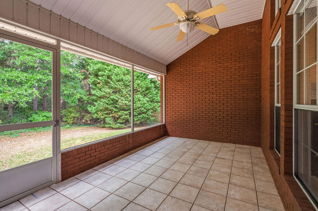 ROCKY BAYOU ESTATES 12B - Residential