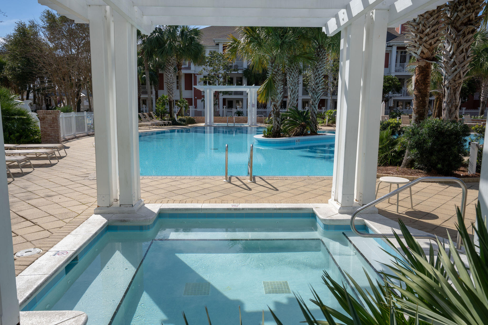 OBSERVATION POINT - Residential Lease