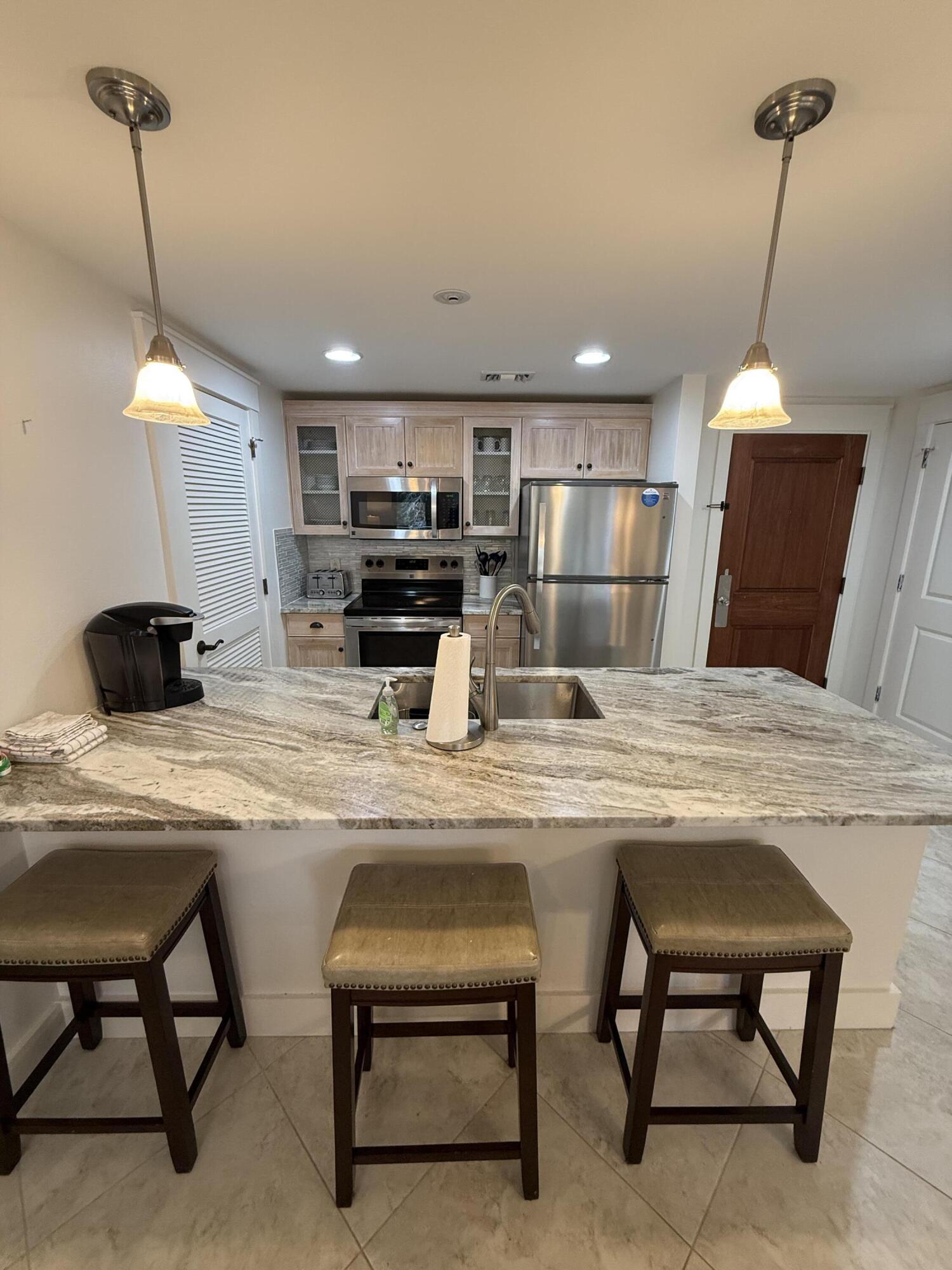 OBSERVATION POINT - Residential Lease