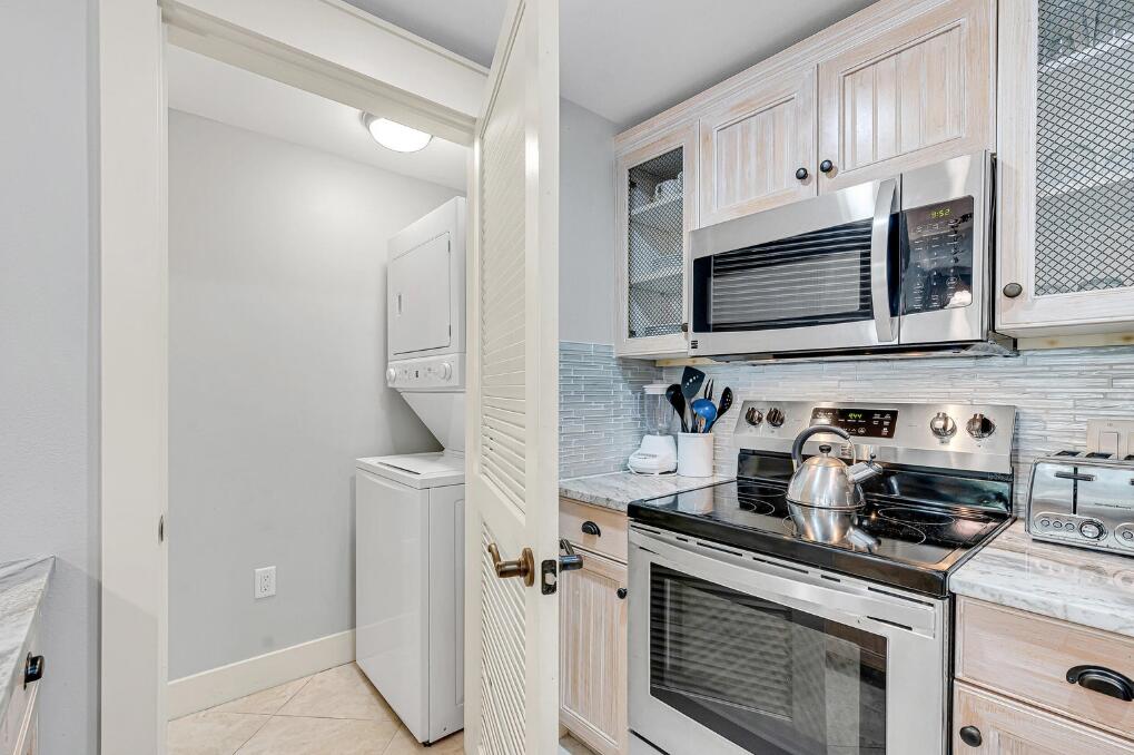 OBSERVATION POINT - Residential Lease