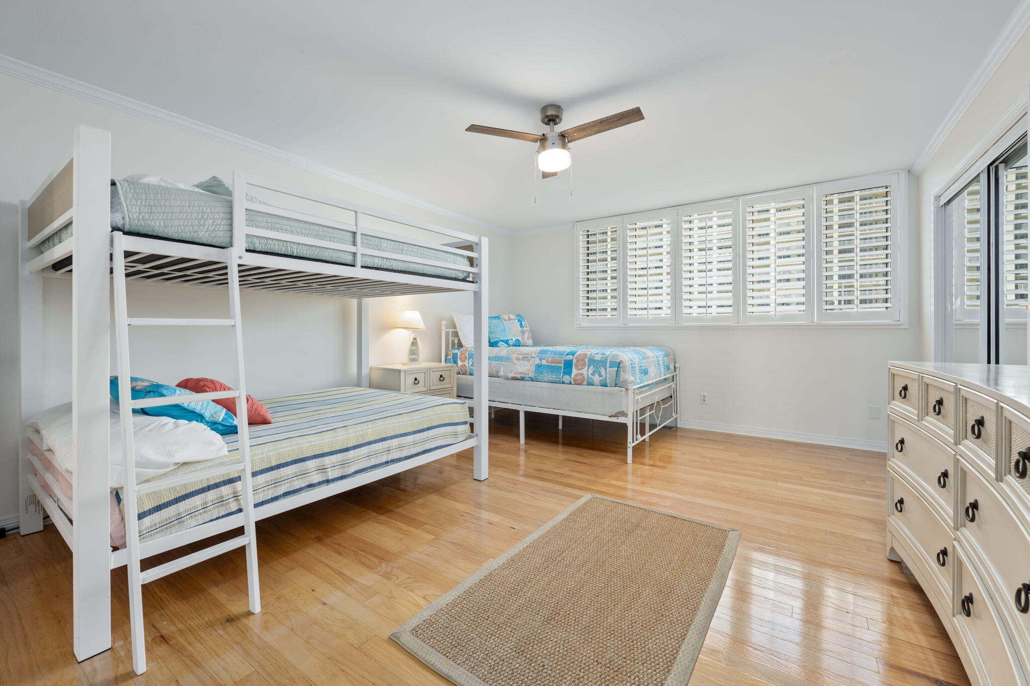 SEASCAPE CONDO PH 7 - Residential