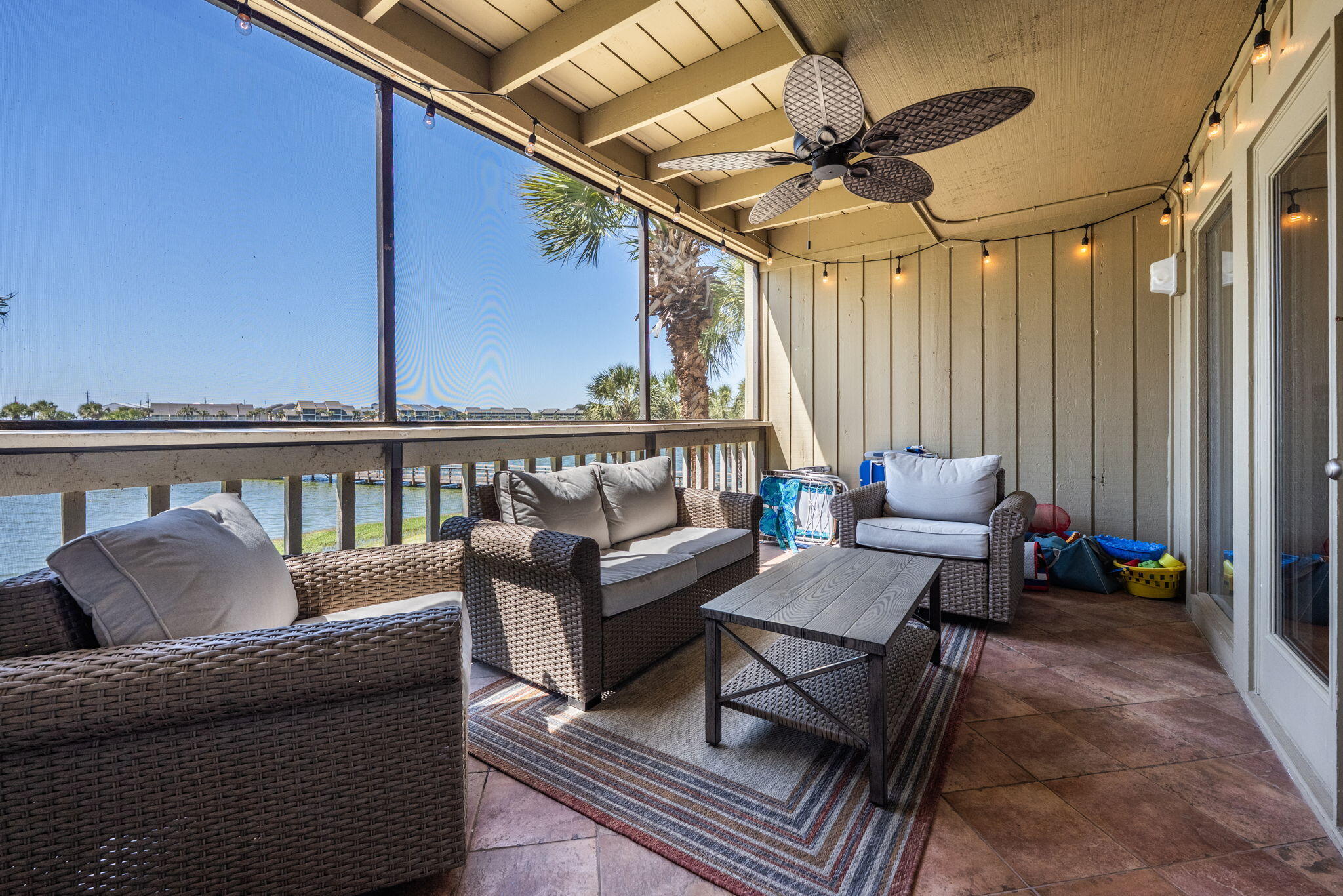 SEASCAPE CONDO PH 7 - Residential