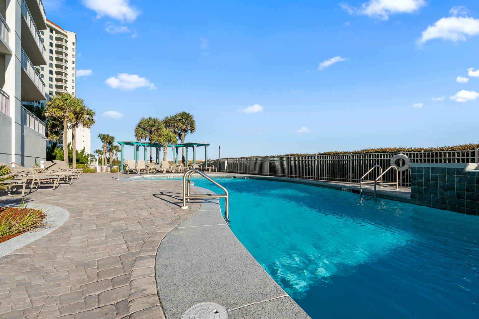 PEARL OF NAVARRE (THE) - Residential