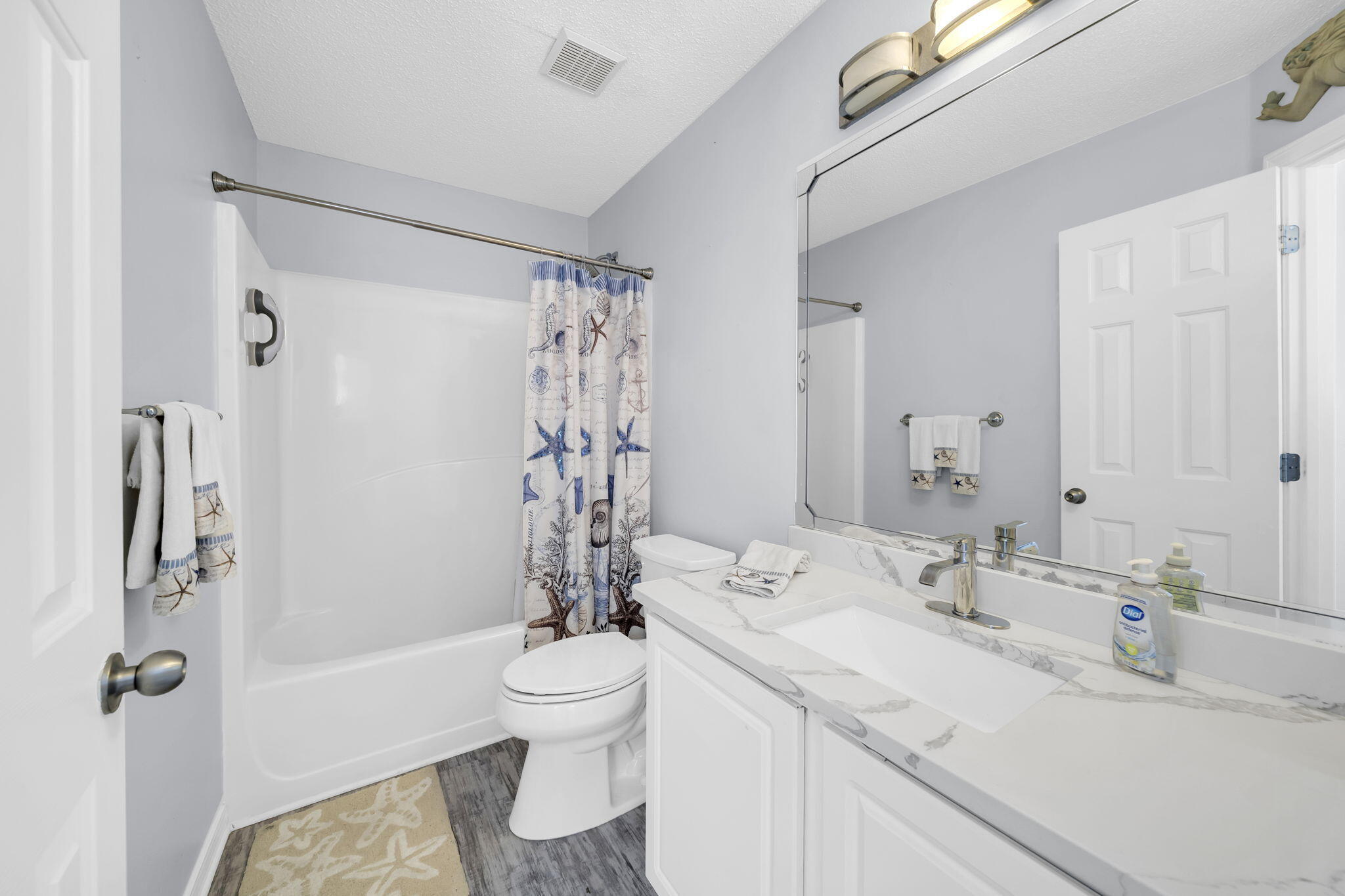 TWIN LAKES ESTATES - Residential