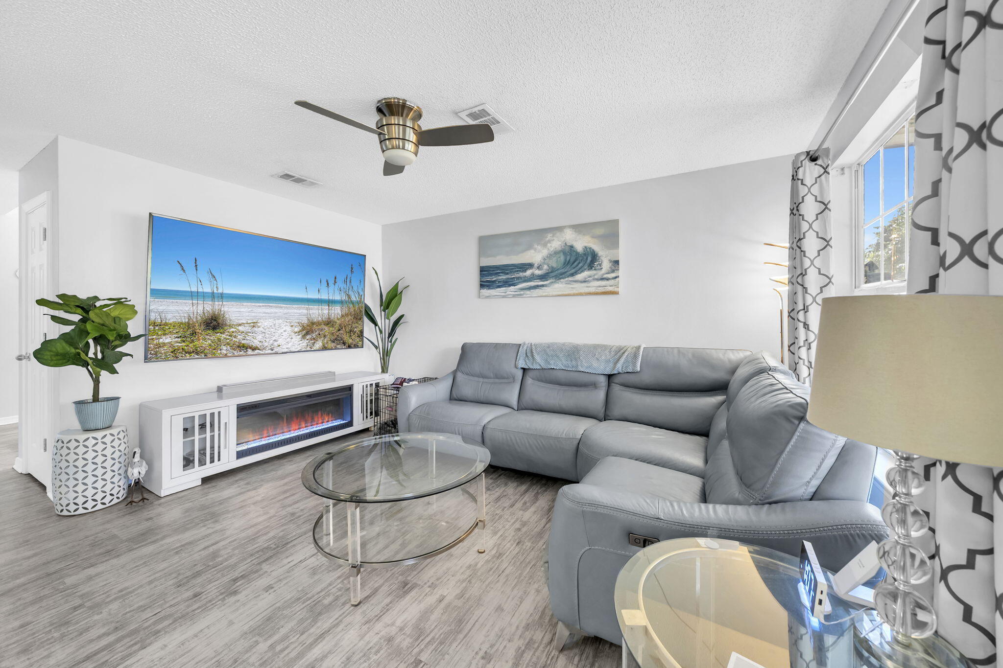 TWIN LAKES ESTATES - Residential