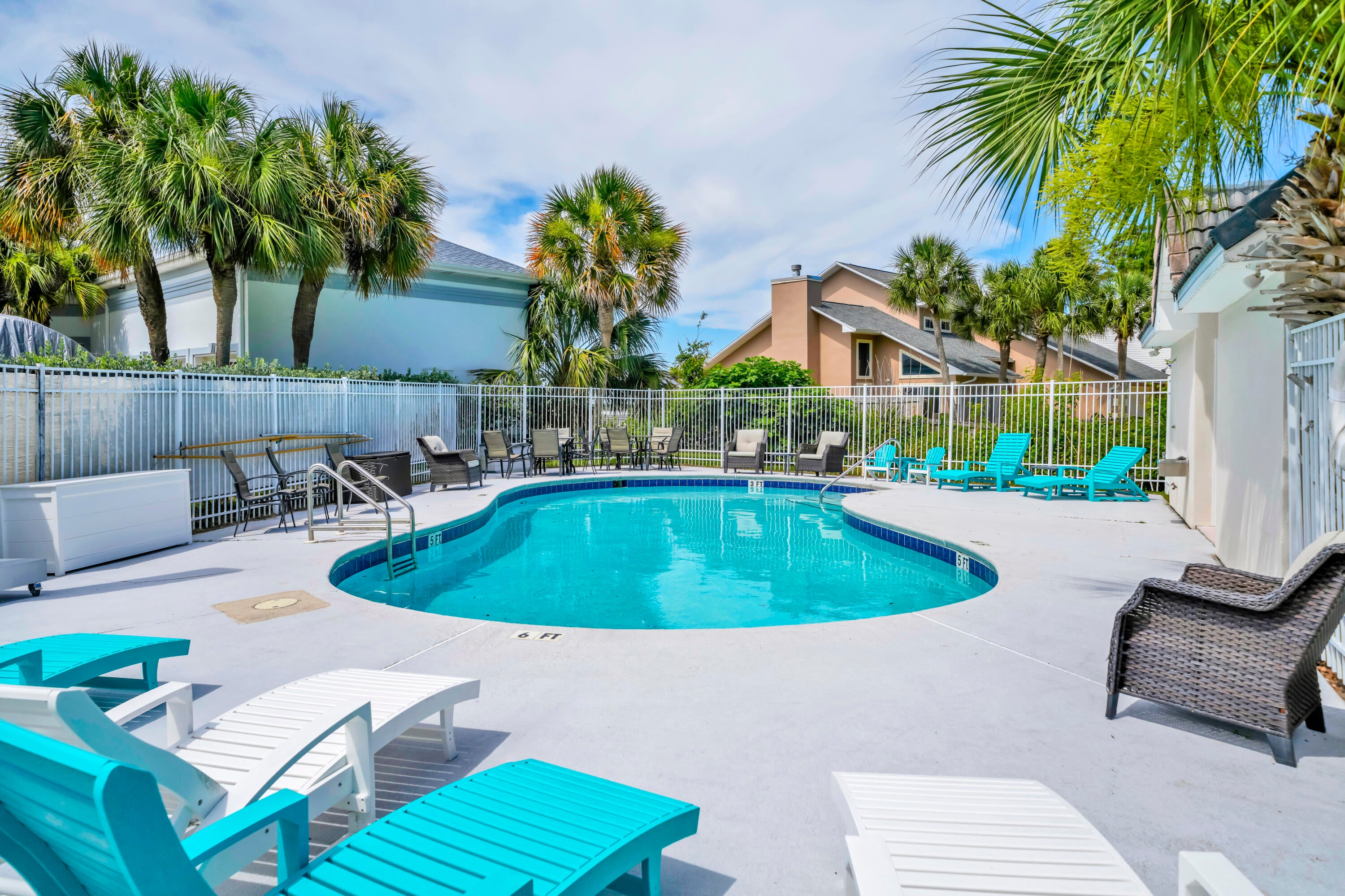 ISLANDVIEW BEACH - Residential