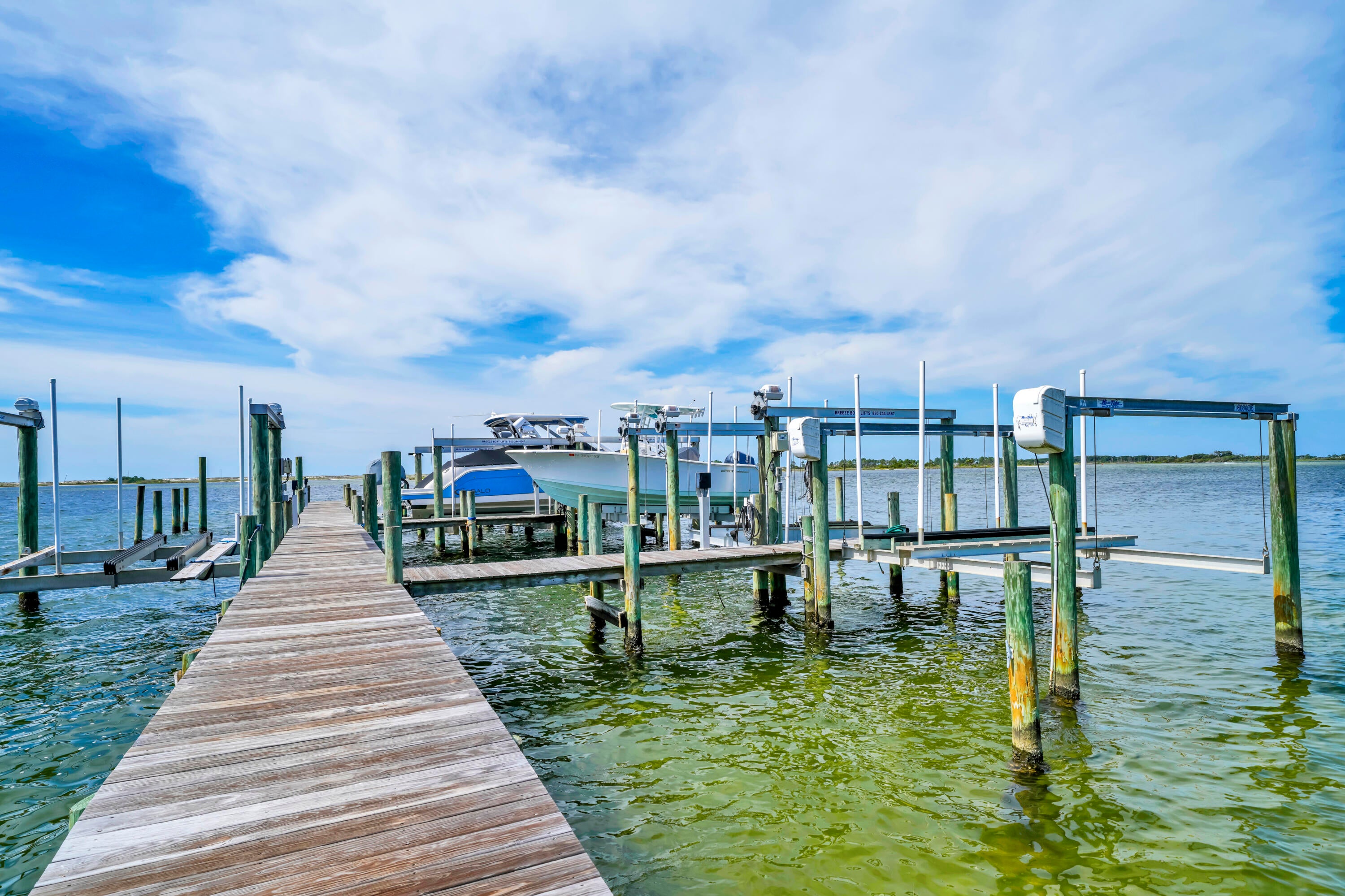 ISLANDVIEW BEACH - Residential
