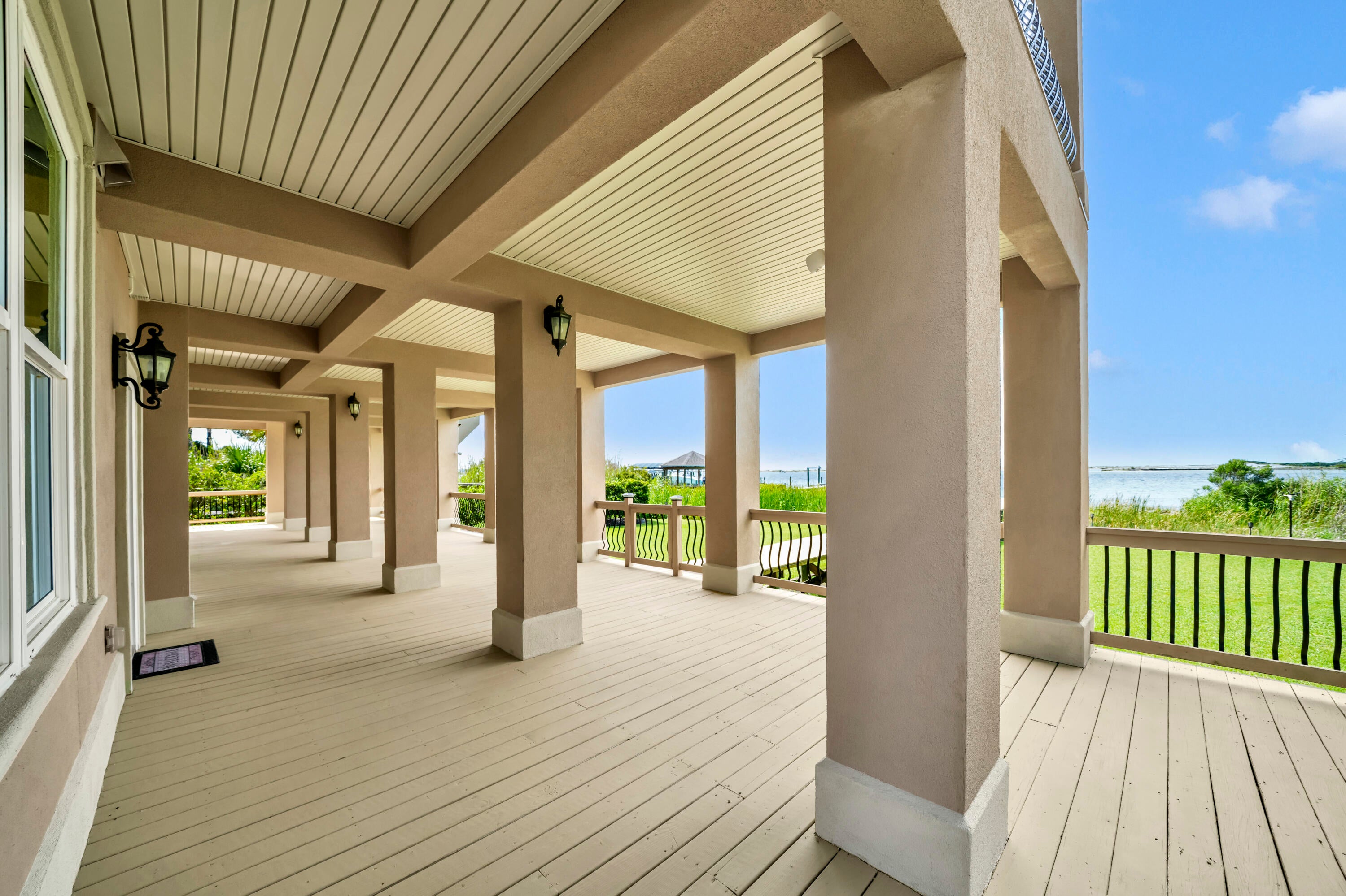 ISLANDVIEW BEACH - Residential