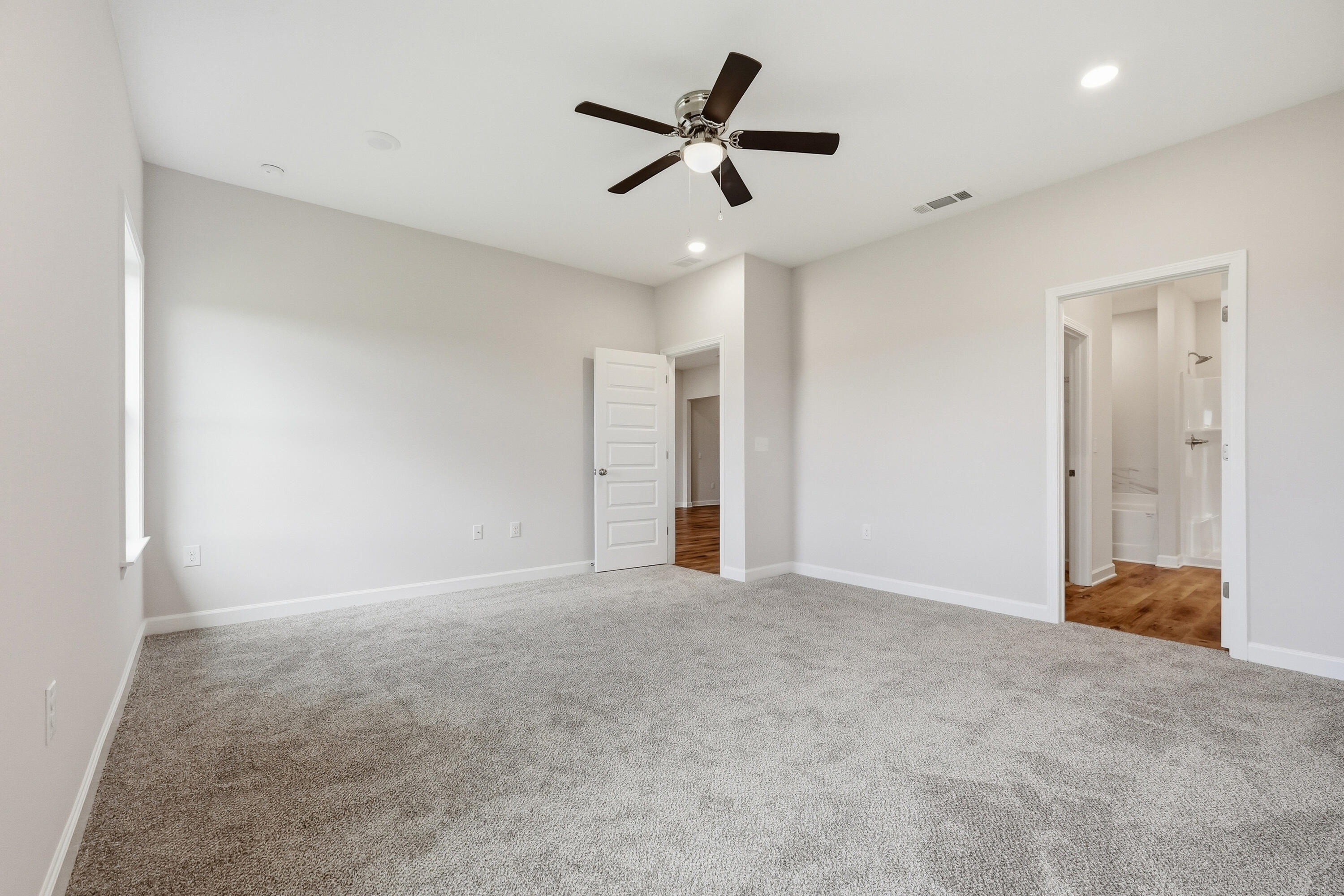 Southern Charm - Residential
