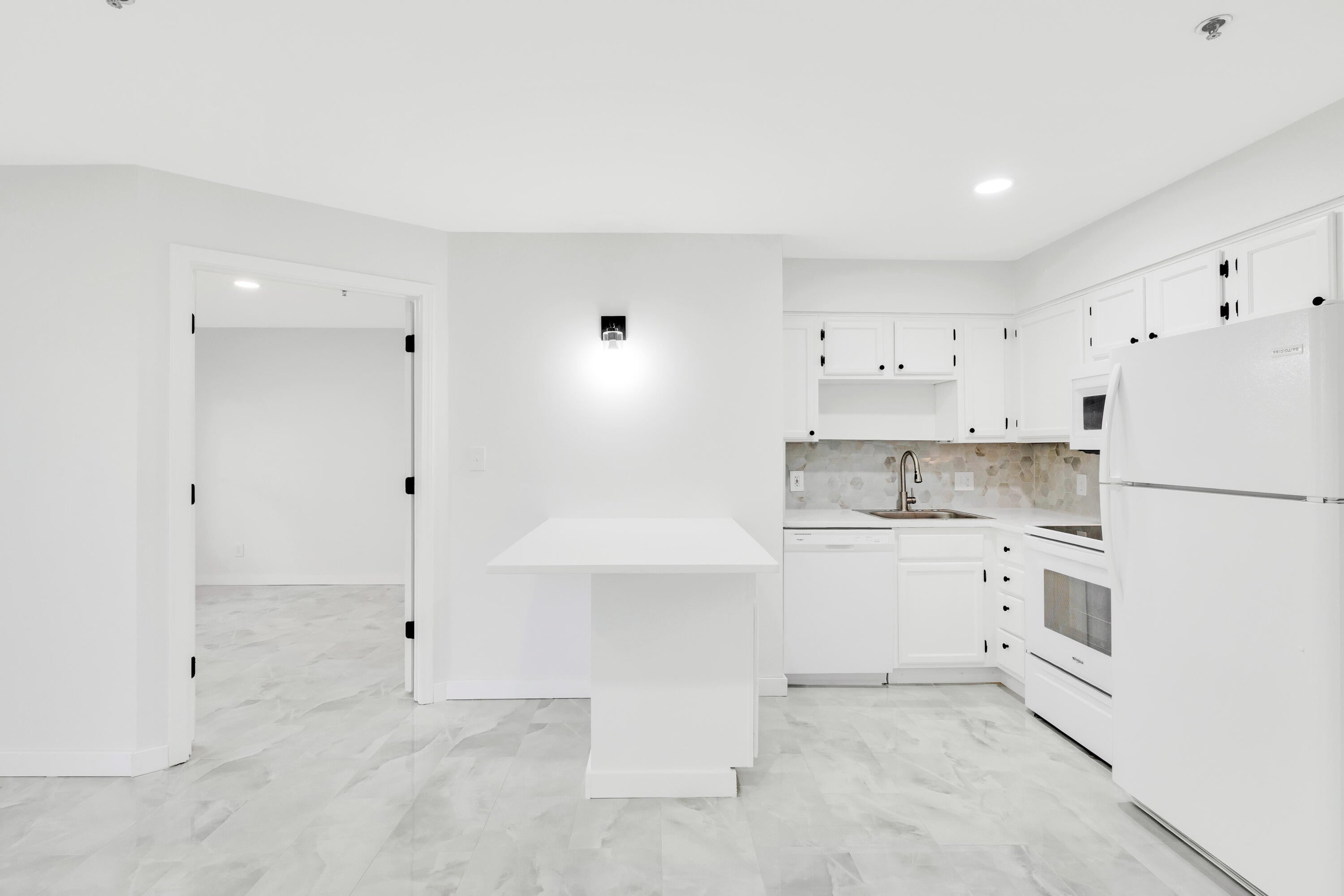 POINTE OF VIEW - Residential