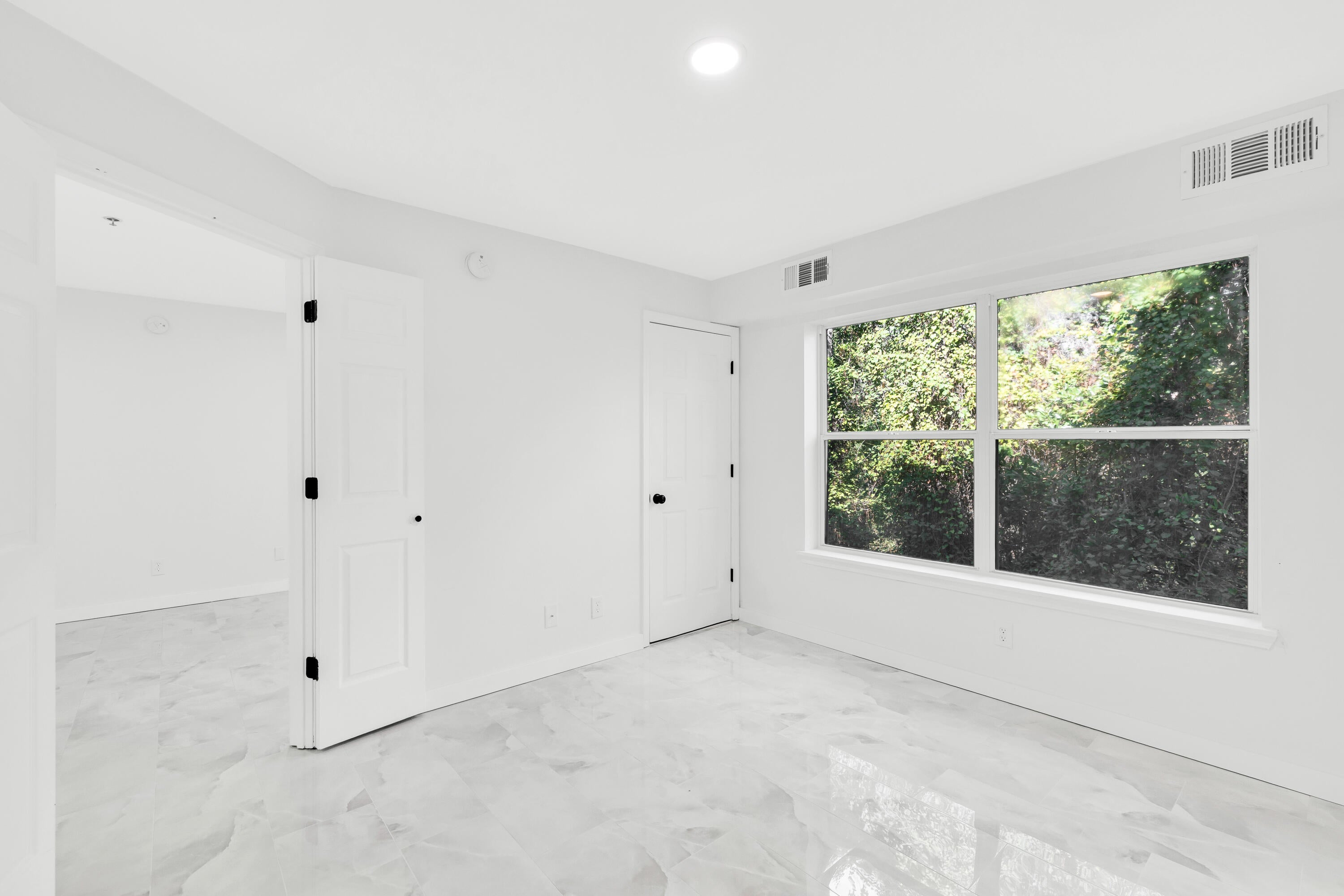 POINTE OF VIEW - Residential
