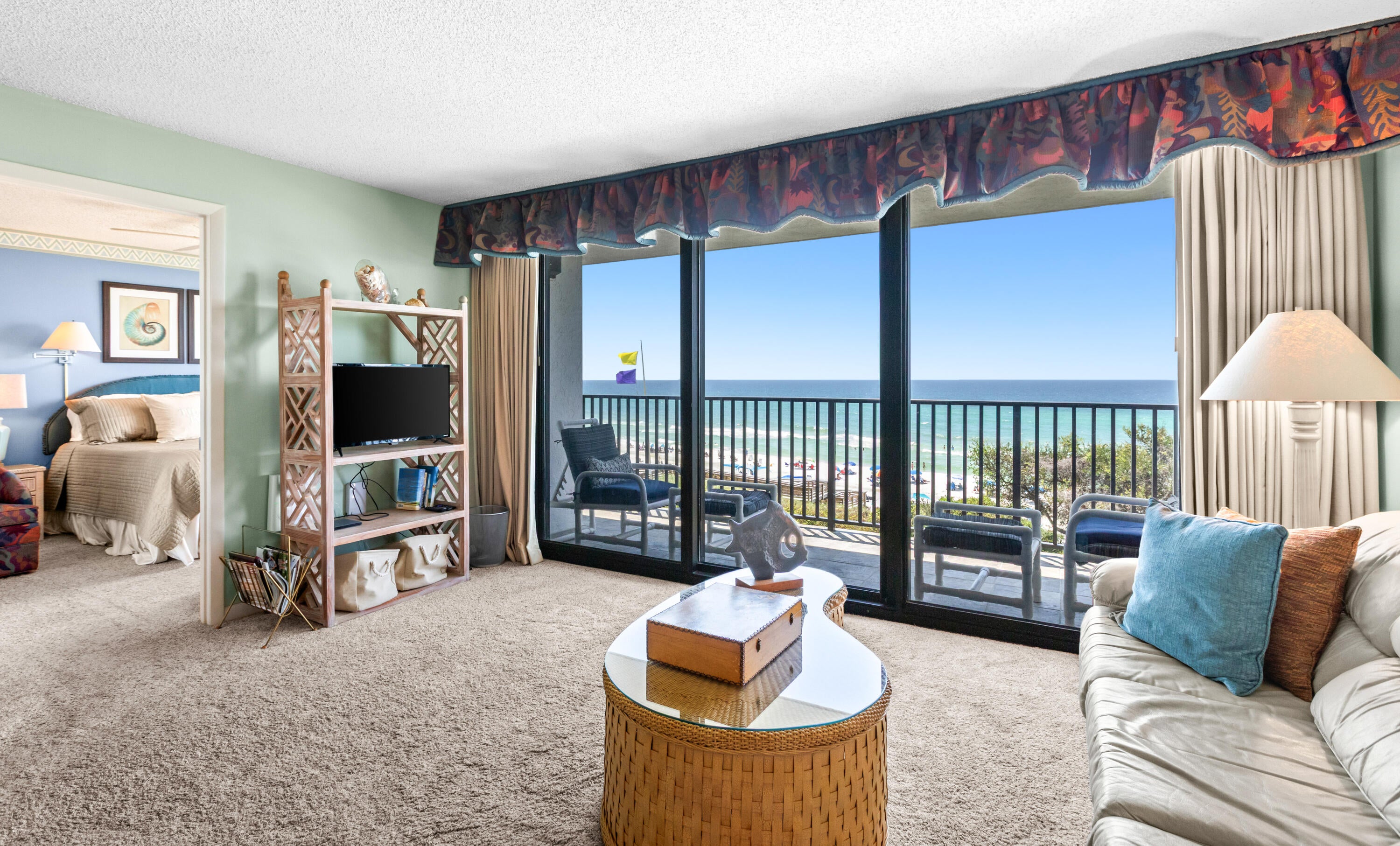 ONE SEAGROVE PLACE CONDOMINIUM - Residential