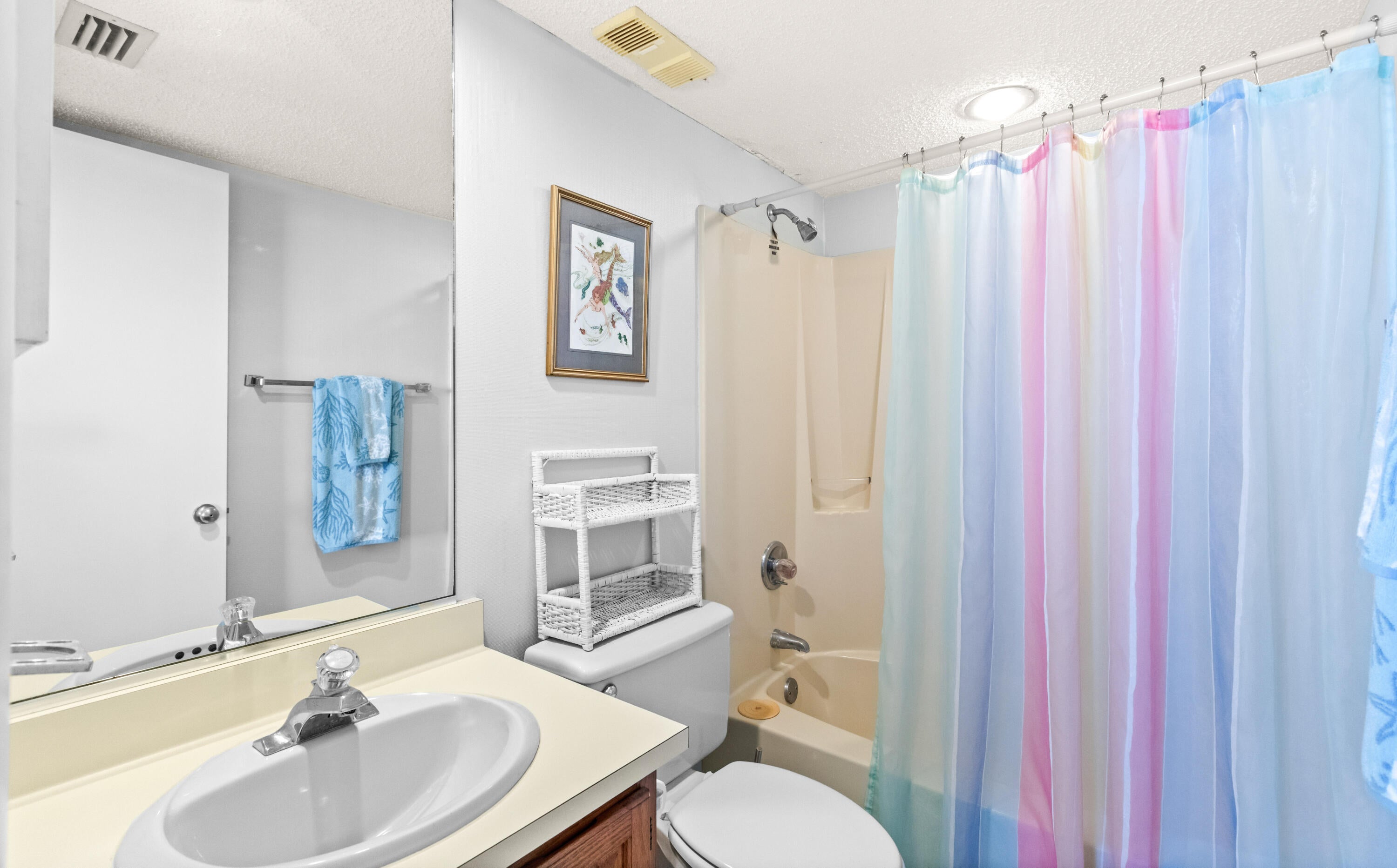 ONE SEAGROVE PLACE CONDOMINIUM - Residential