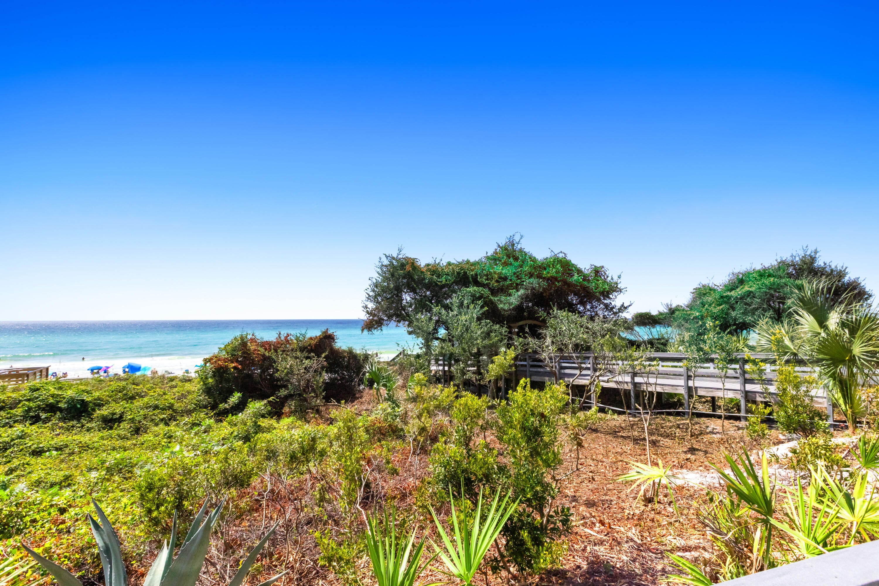 ONE SEAGROVE PLACE CONDOMINIUM - Residential