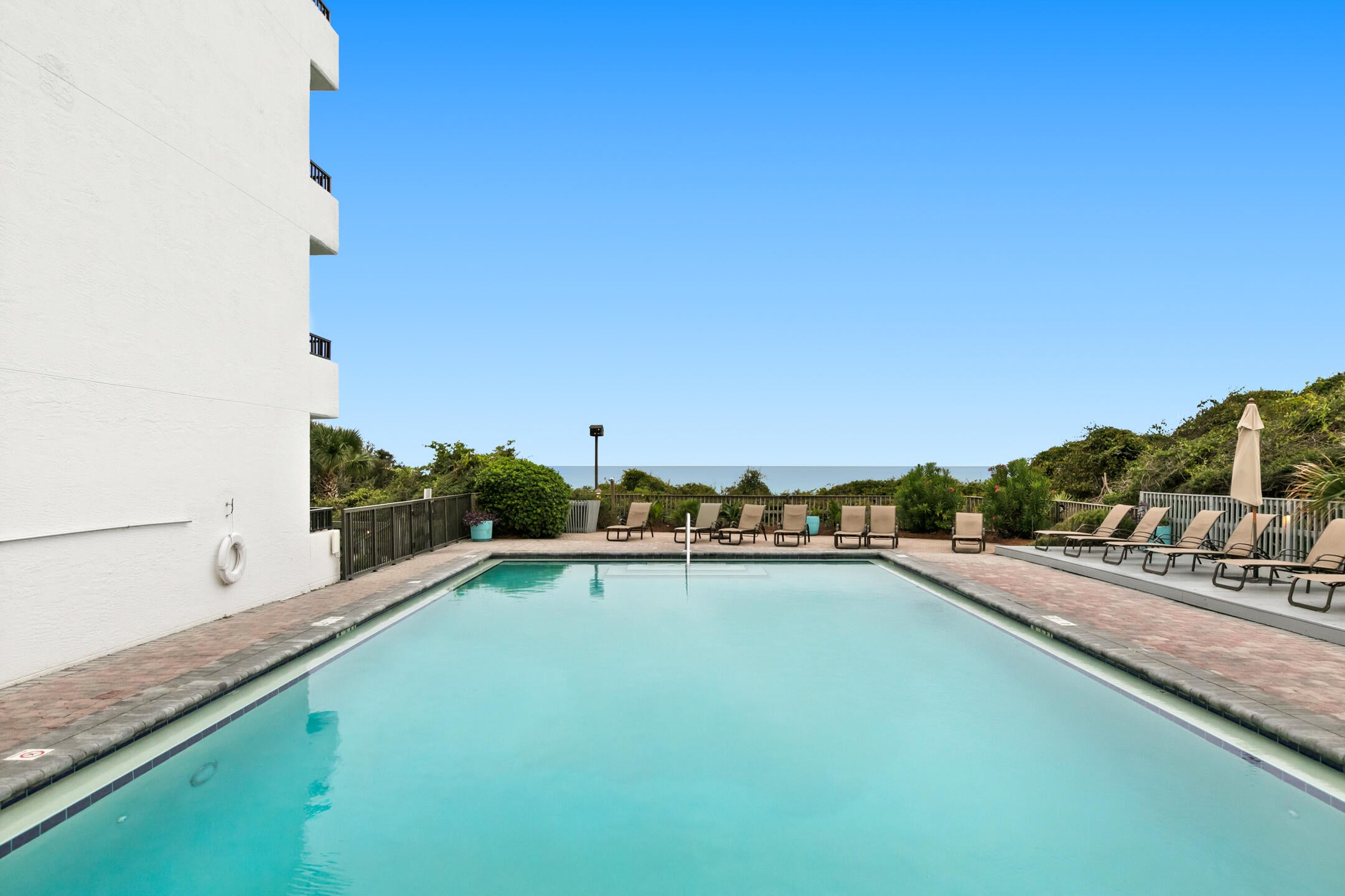ONE SEAGROVE PLACE CONDOMINIUM - Residential