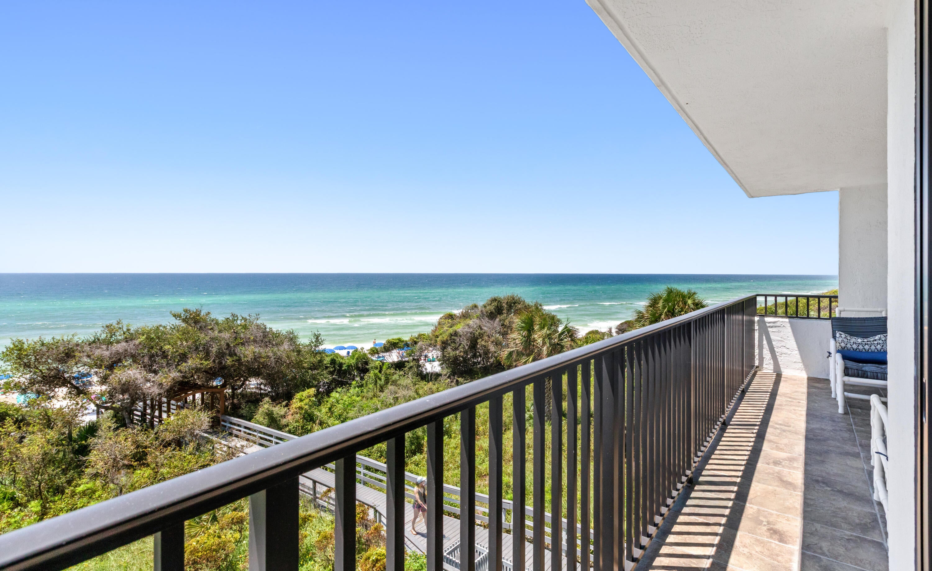 ONE SEAGROVE PLACE CONDOMINIUM - Residential